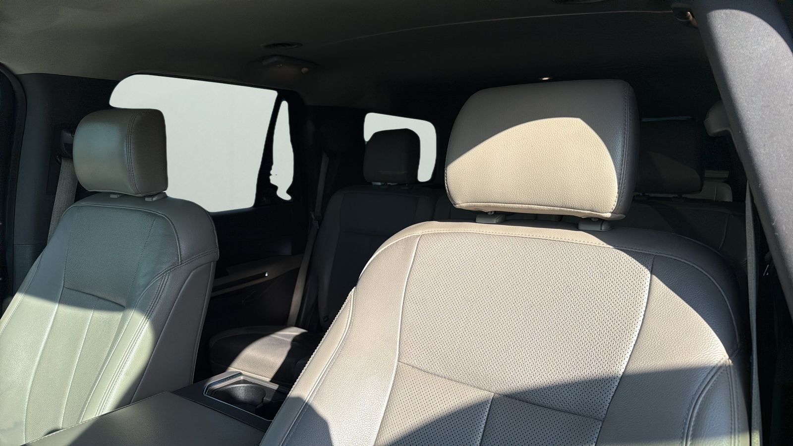Used Car 2018 Ford Expedition  Xlt For Sale Under $25,000 In Austin, Texas
