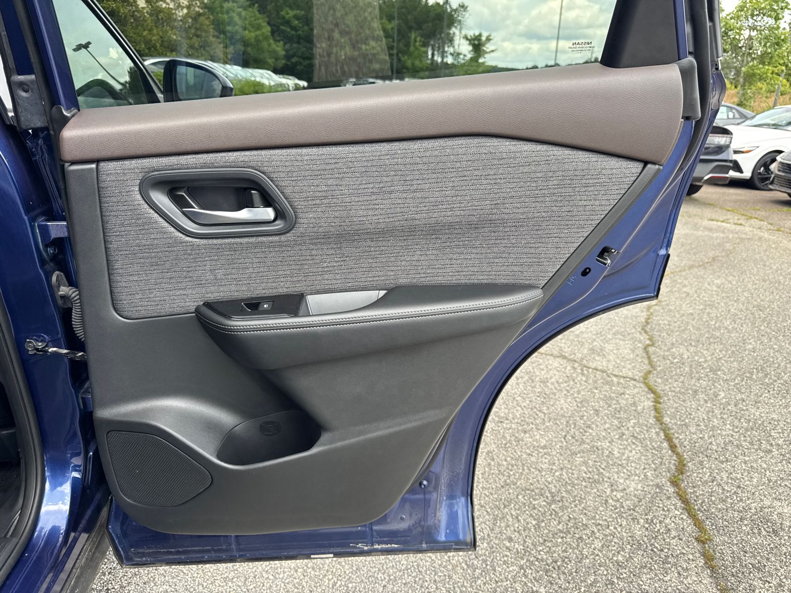 Used 2023 Blue Nissan SV image 16