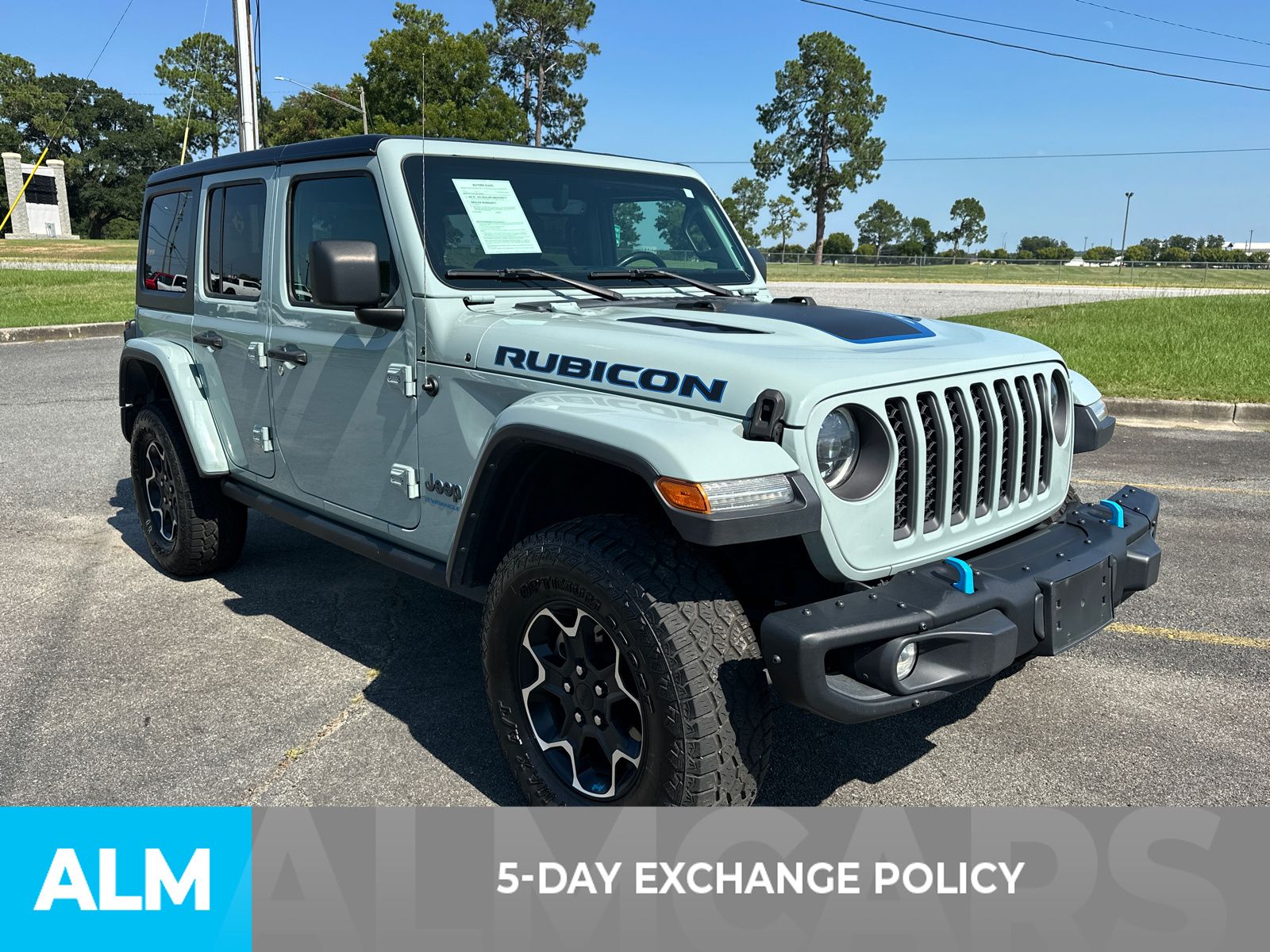 Used 2023 Gray Jeep Rubicon 4xe image 3