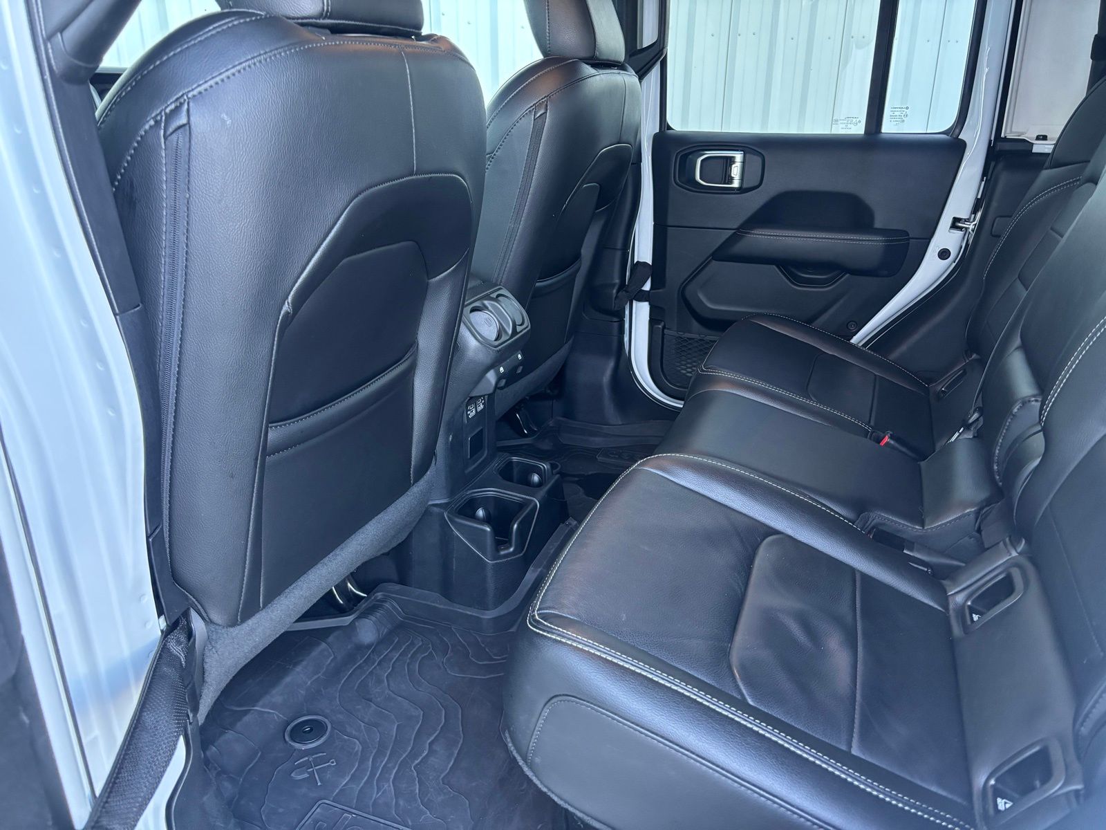 Used Car 2022 Jeep Gladiator  Overland For Sale Under $35,000 In Austin, Texas