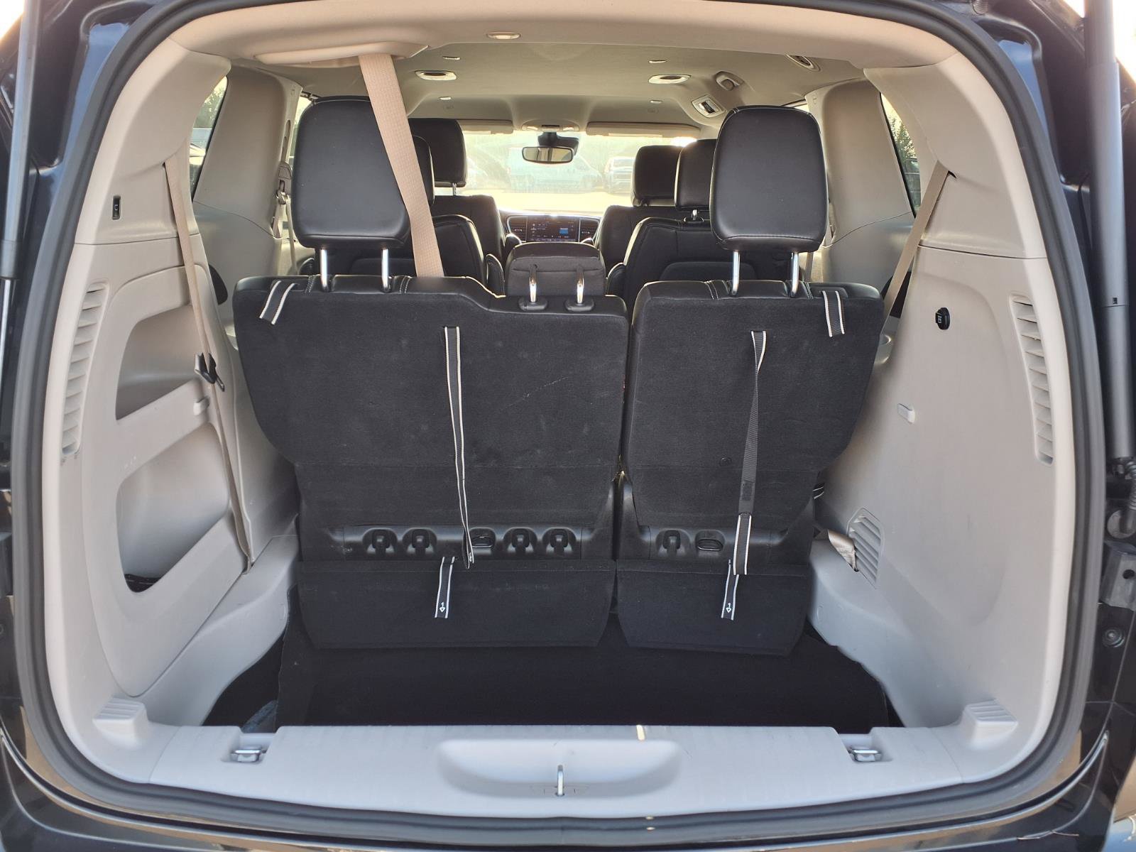 2024 Chrysler Pacifica Touring L - 6