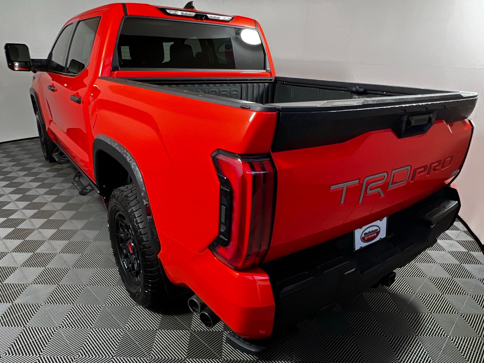 Thumbnail: 2022 Toyota Tundra - 7