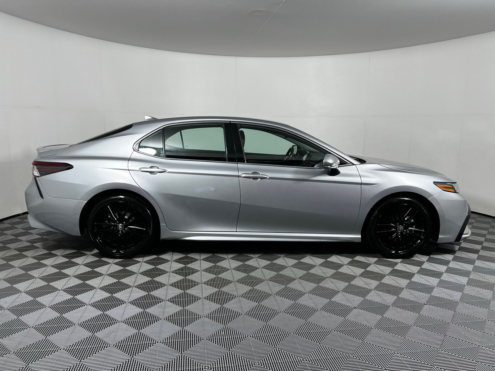 Thumbnail: 2023 Toyota Camry - 4