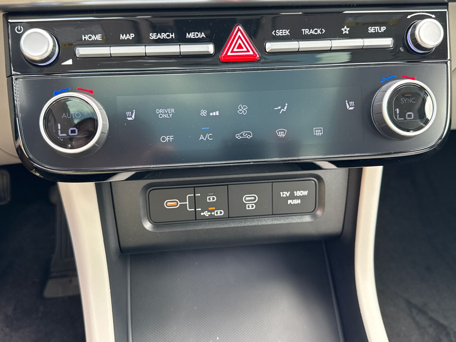 2025 Hyundai Tucson Hybrid SEL Convenience photo 25