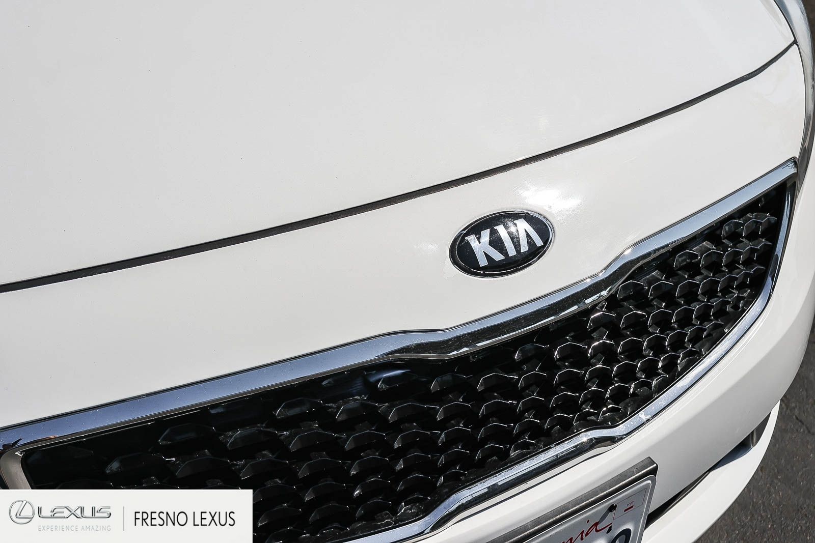Used 2018 White Kia LX image 11