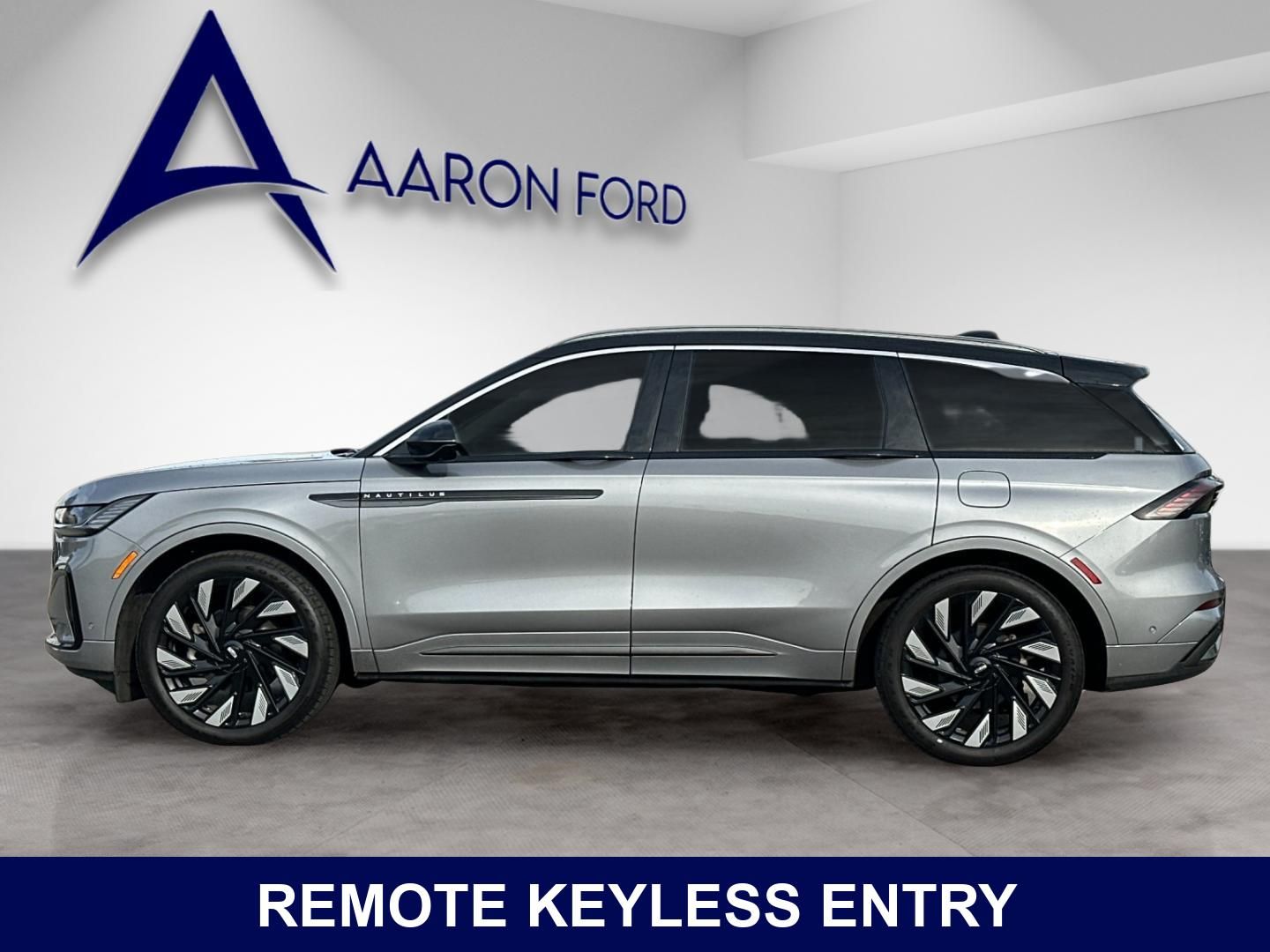 View vehicle photo 3