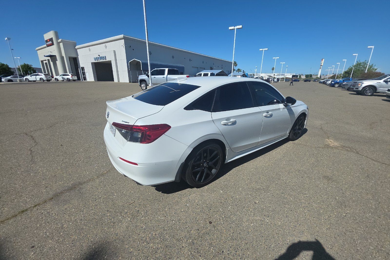 View vehicle photo 3