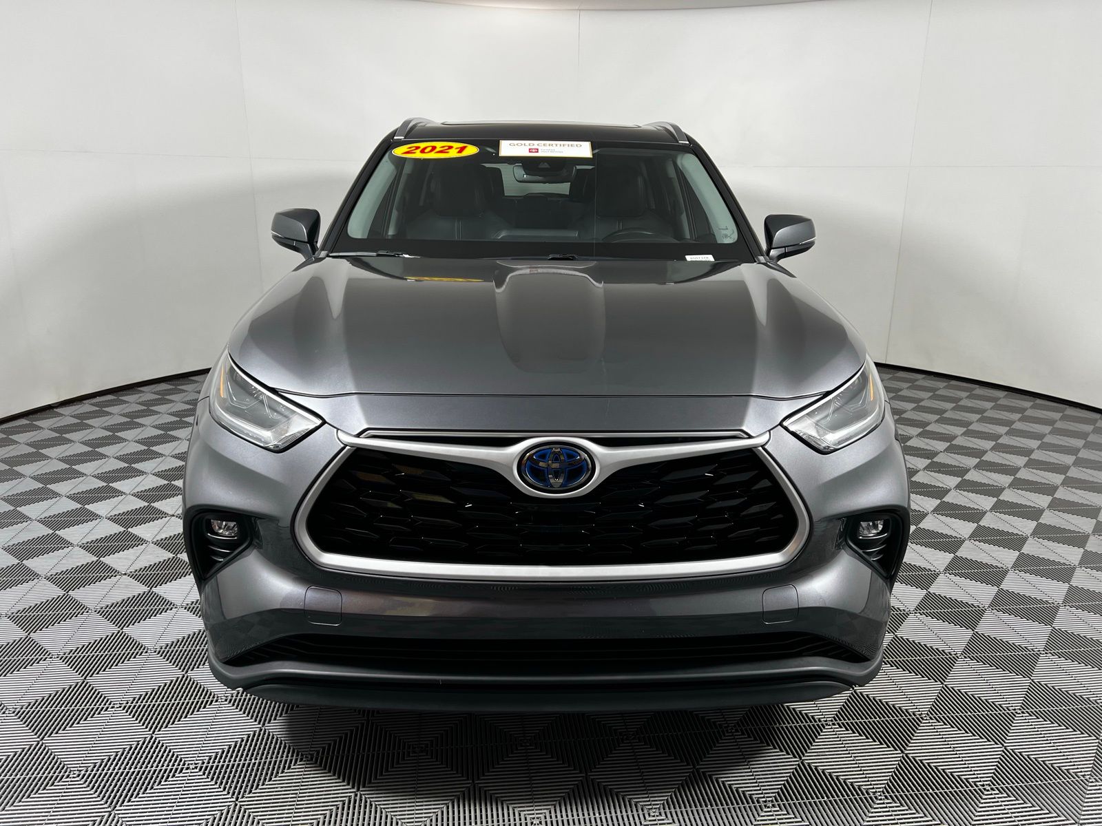 Thumbnail: 2021 Toyota Highlander - 2