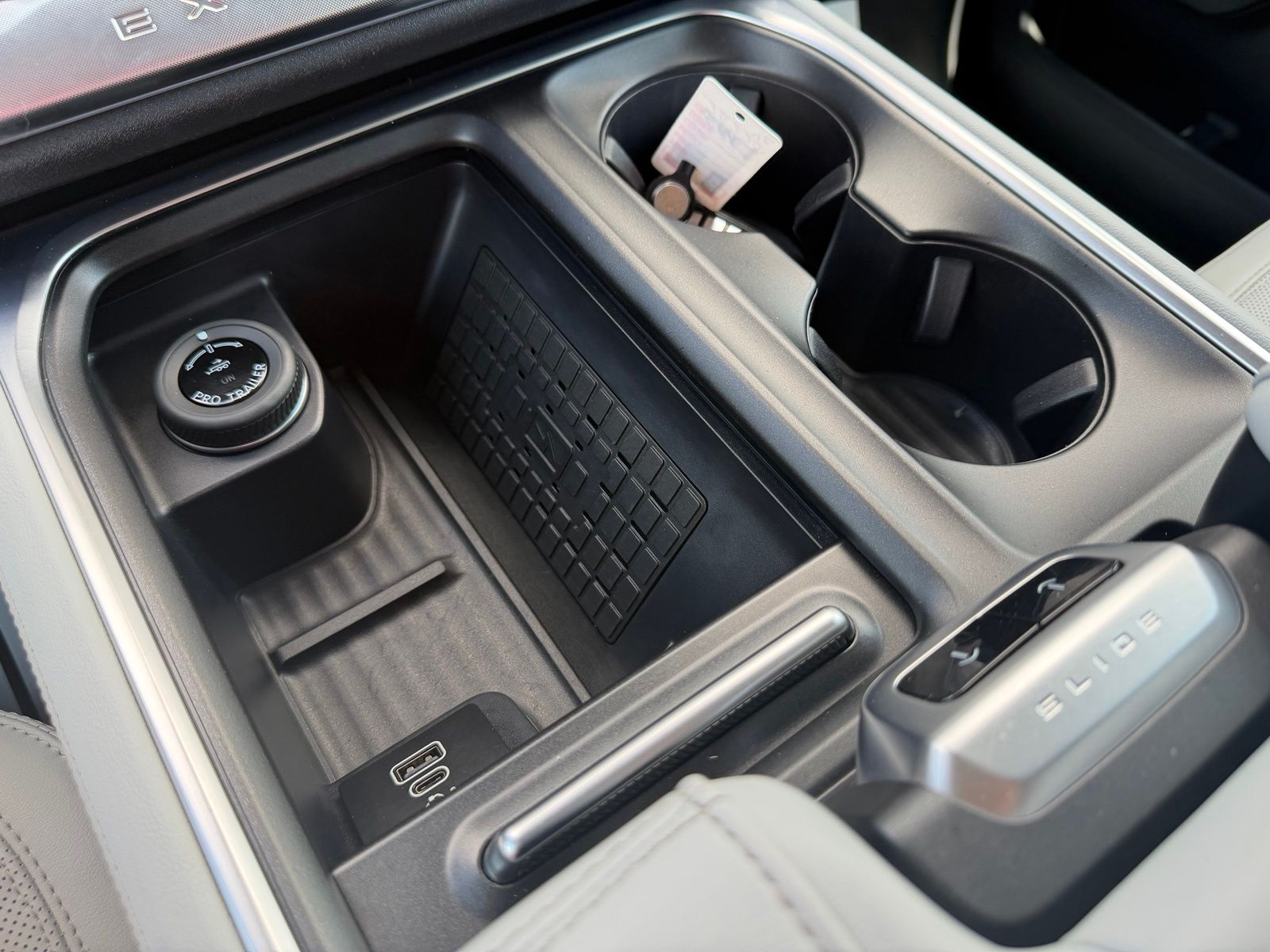 2025 Ford Expedition image 24
