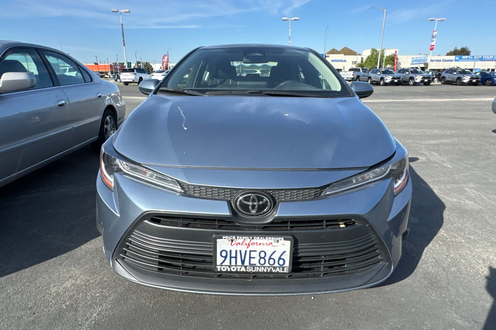 View vehicle photo 3