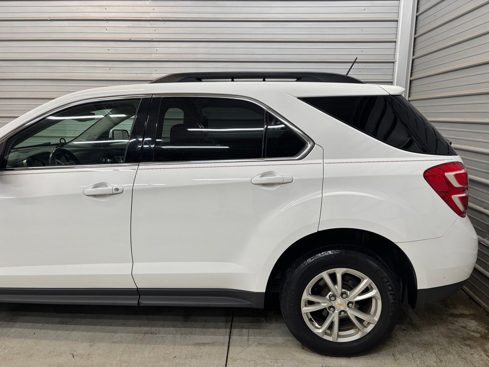 Photo 5 of 2017 Chevrolet Equinox LT