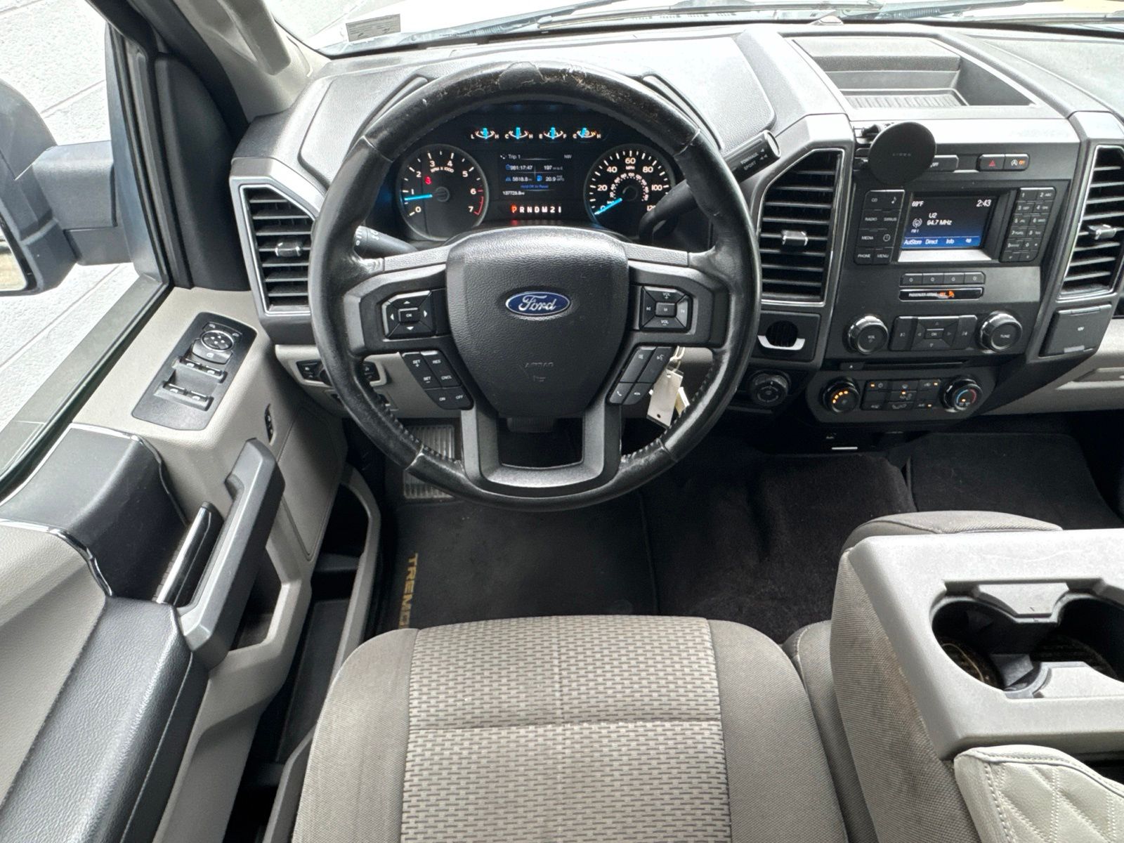 Used 2017 White Ford XLT image 27