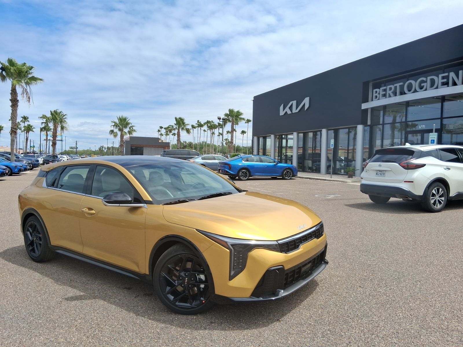 Sparkling Yellow 2026 Kia K4 GT-Line Turbo FWD Sedan Front-Wheel Drive 8-Speed Automatic