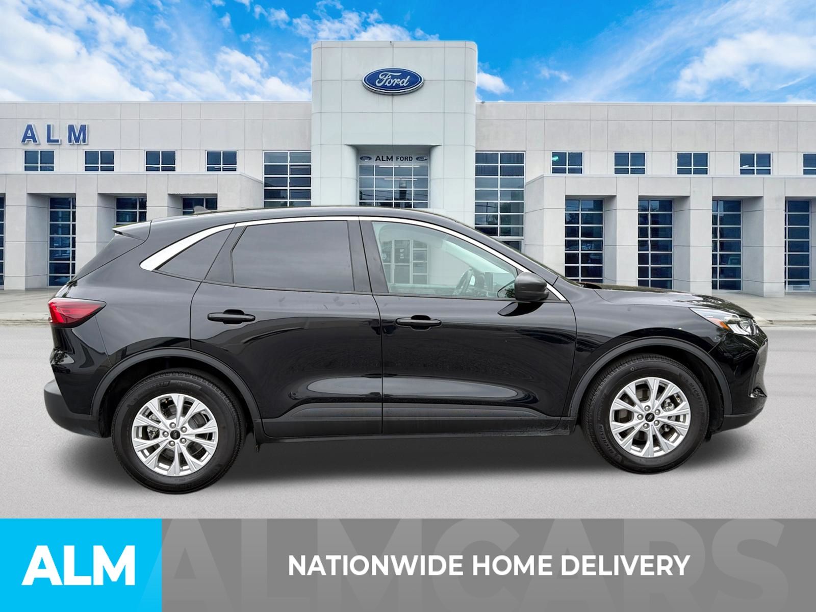 Used 2023 Black Ford Active image 4