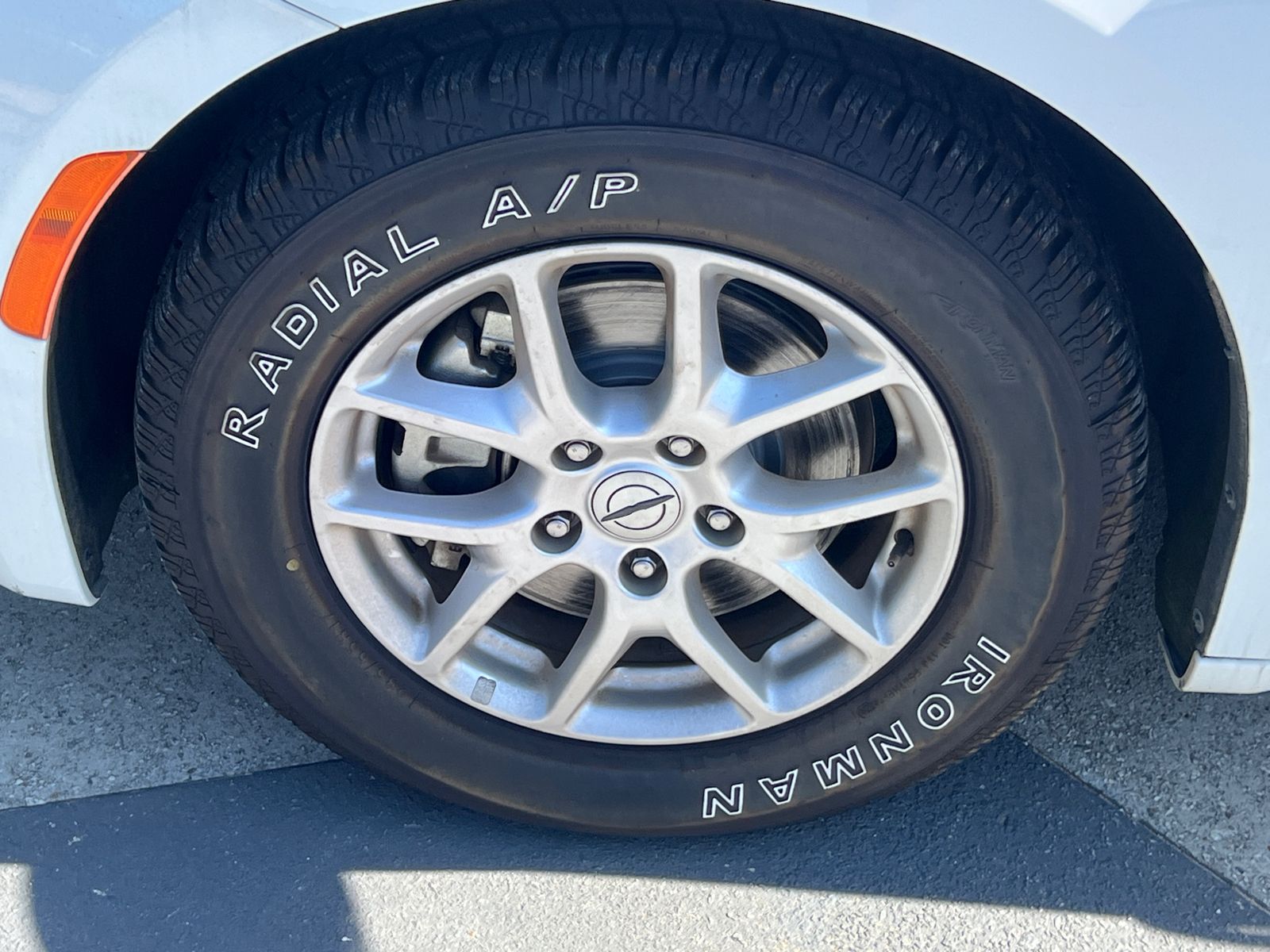 Used 2022 White Chrysler LX image 11
