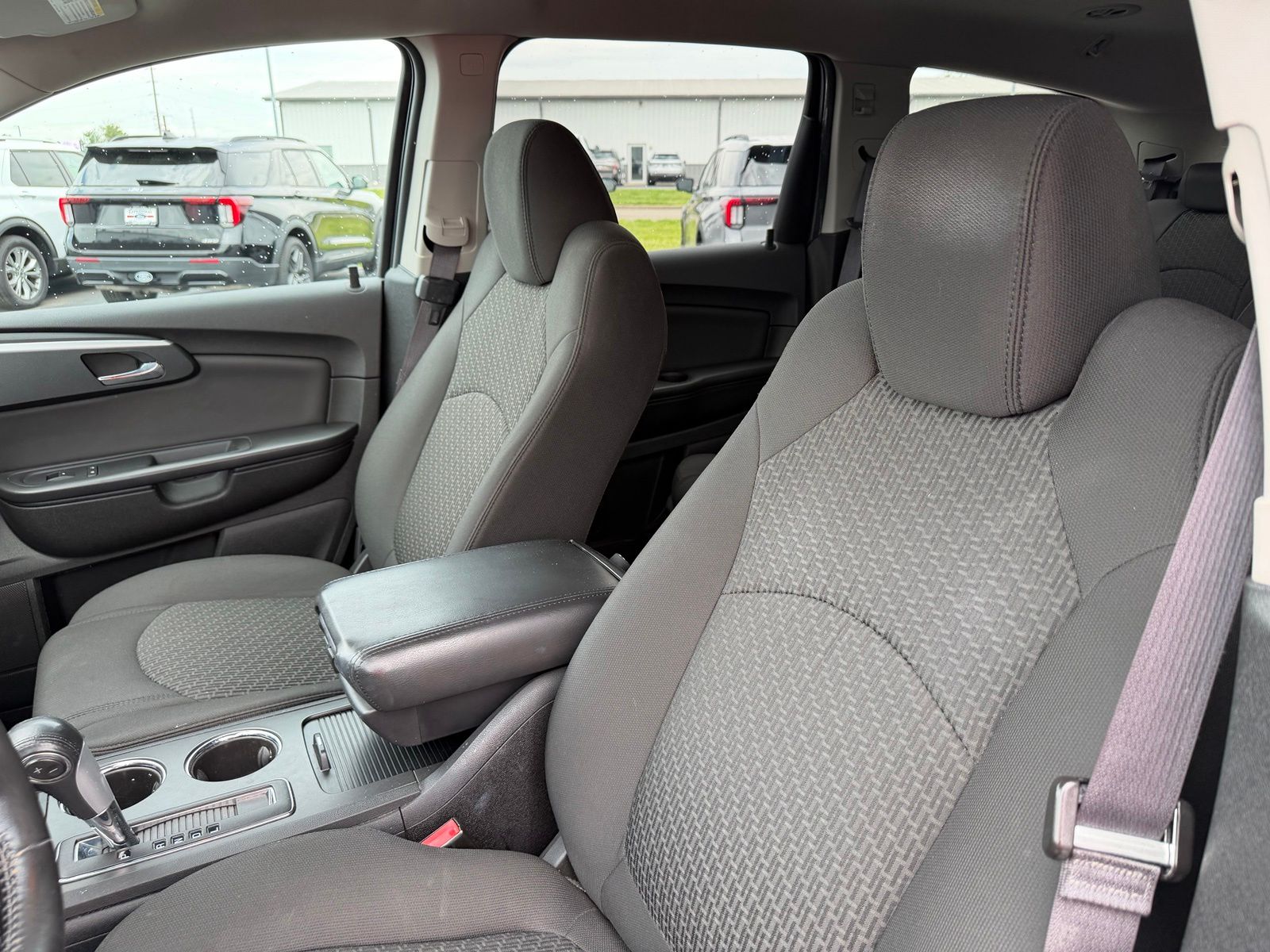 2011 Chevrolet Traverse image 11