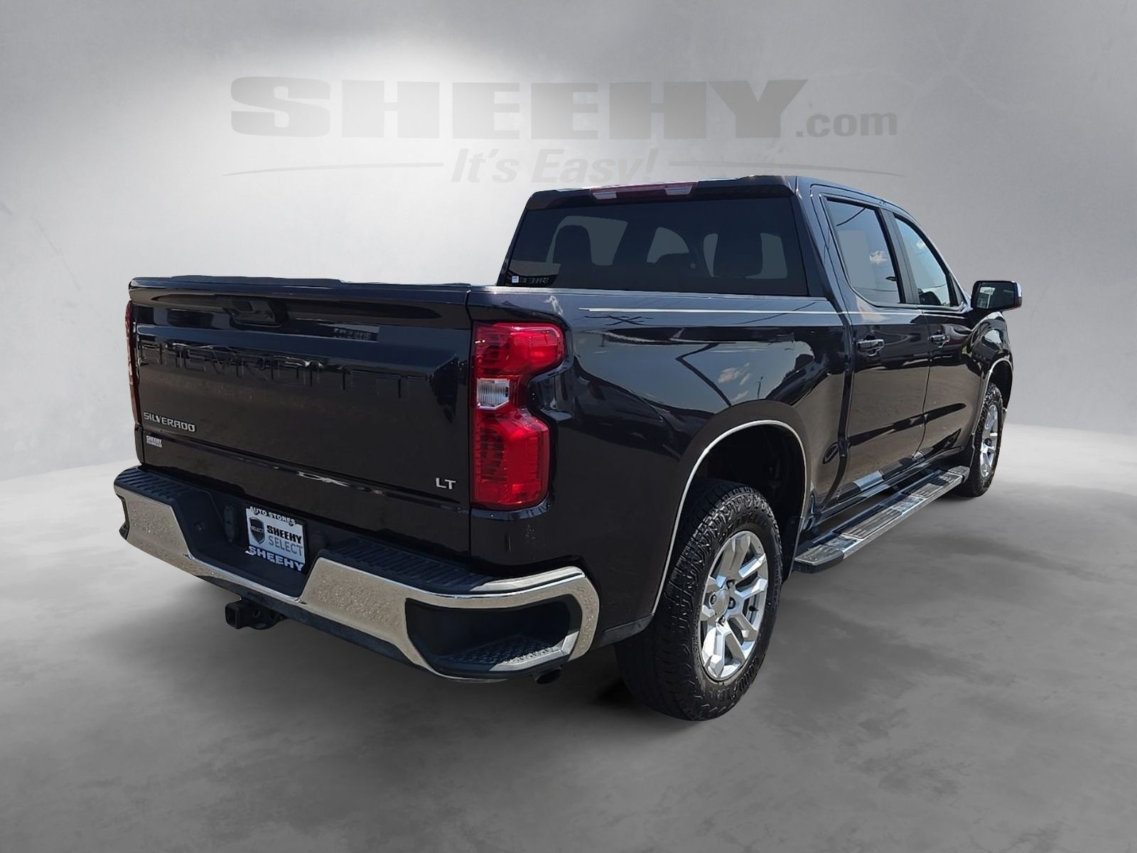 Used 2023 Gray Chevrolet LT image 12