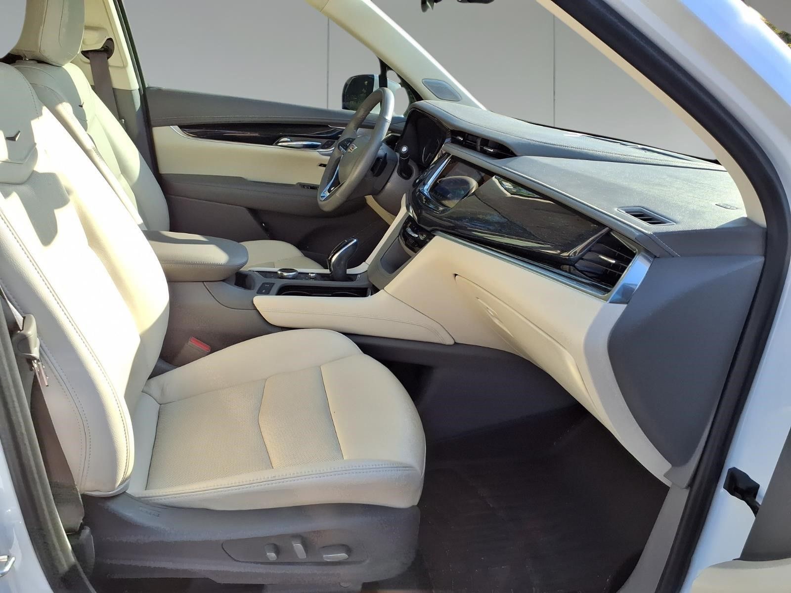 2023 Cadillac XT6 Premium Luxury White at Bayway Cadillac of The Woodlands
