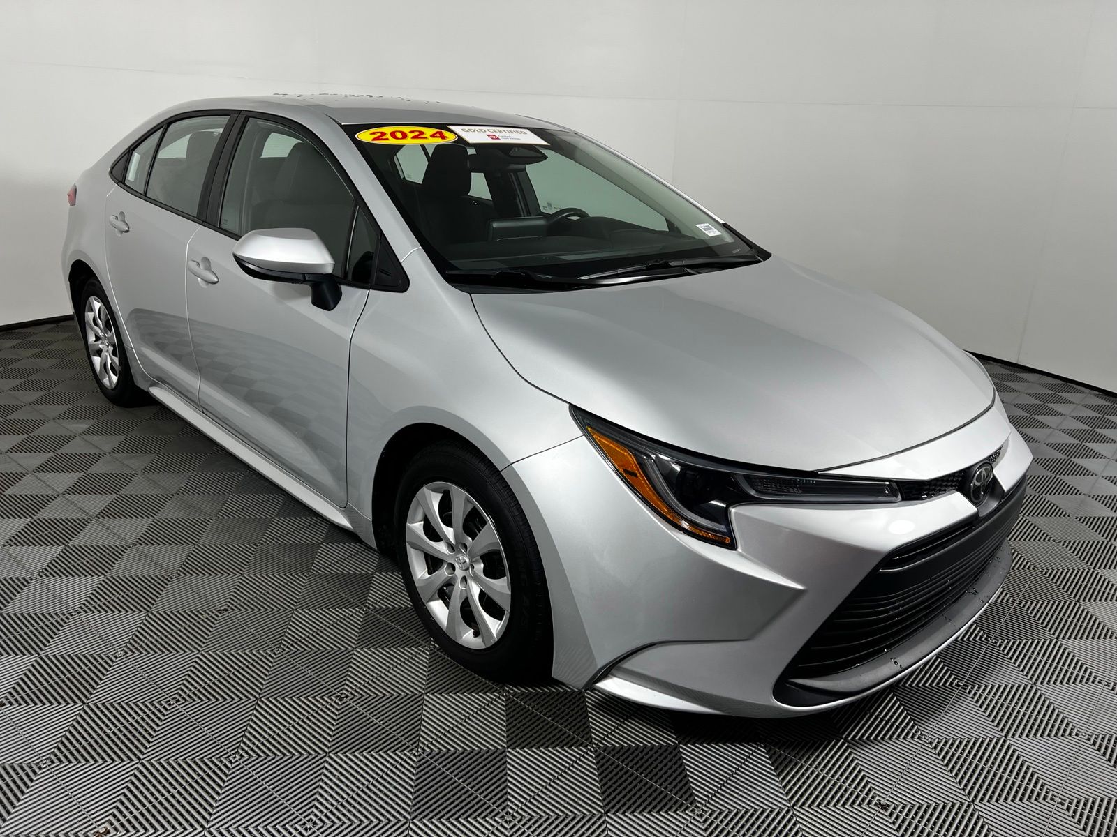 Thumbnail: 2024 Toyota Corolla - 3