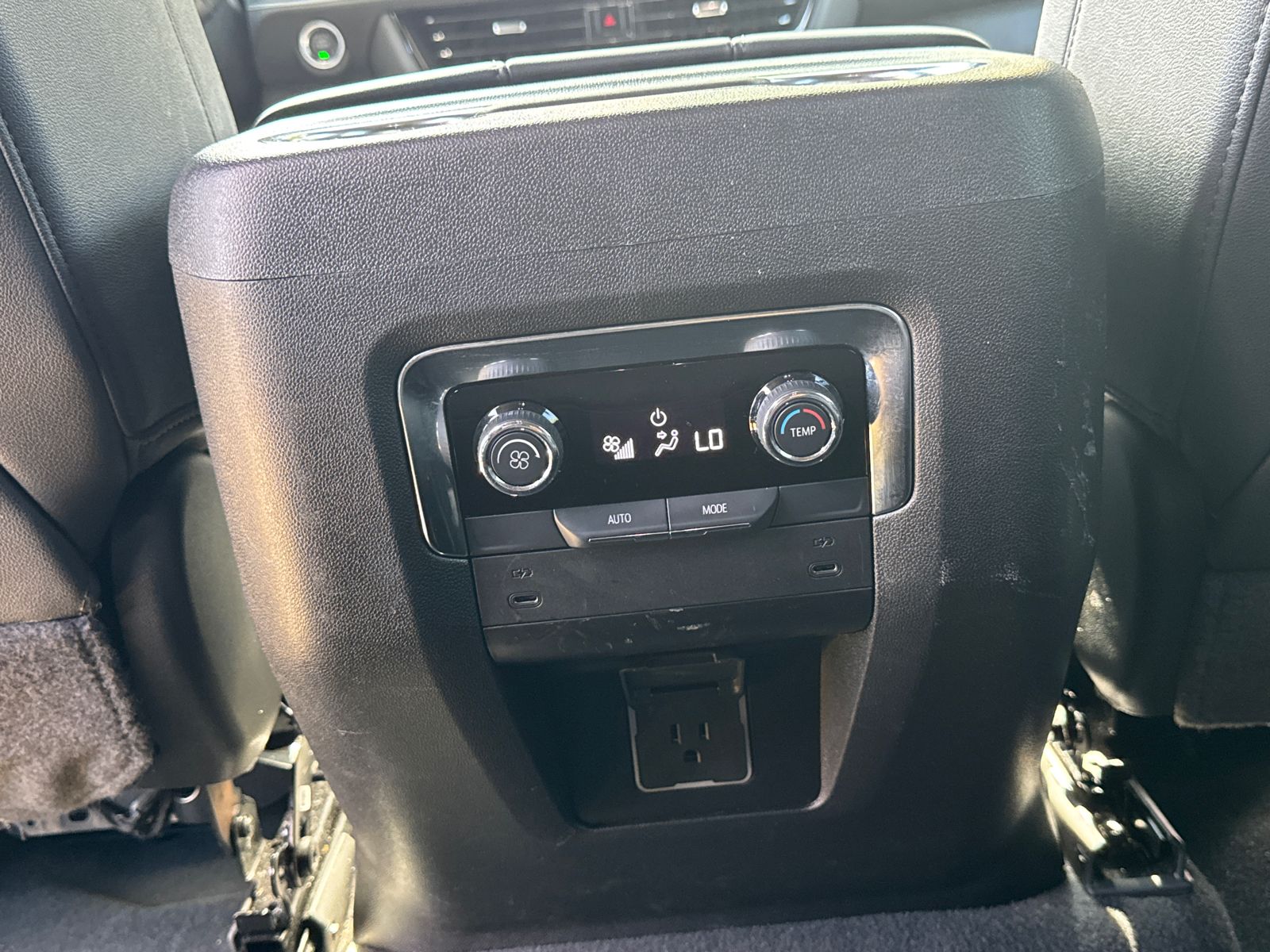 Used 2025 White Chevrolet LT image 25