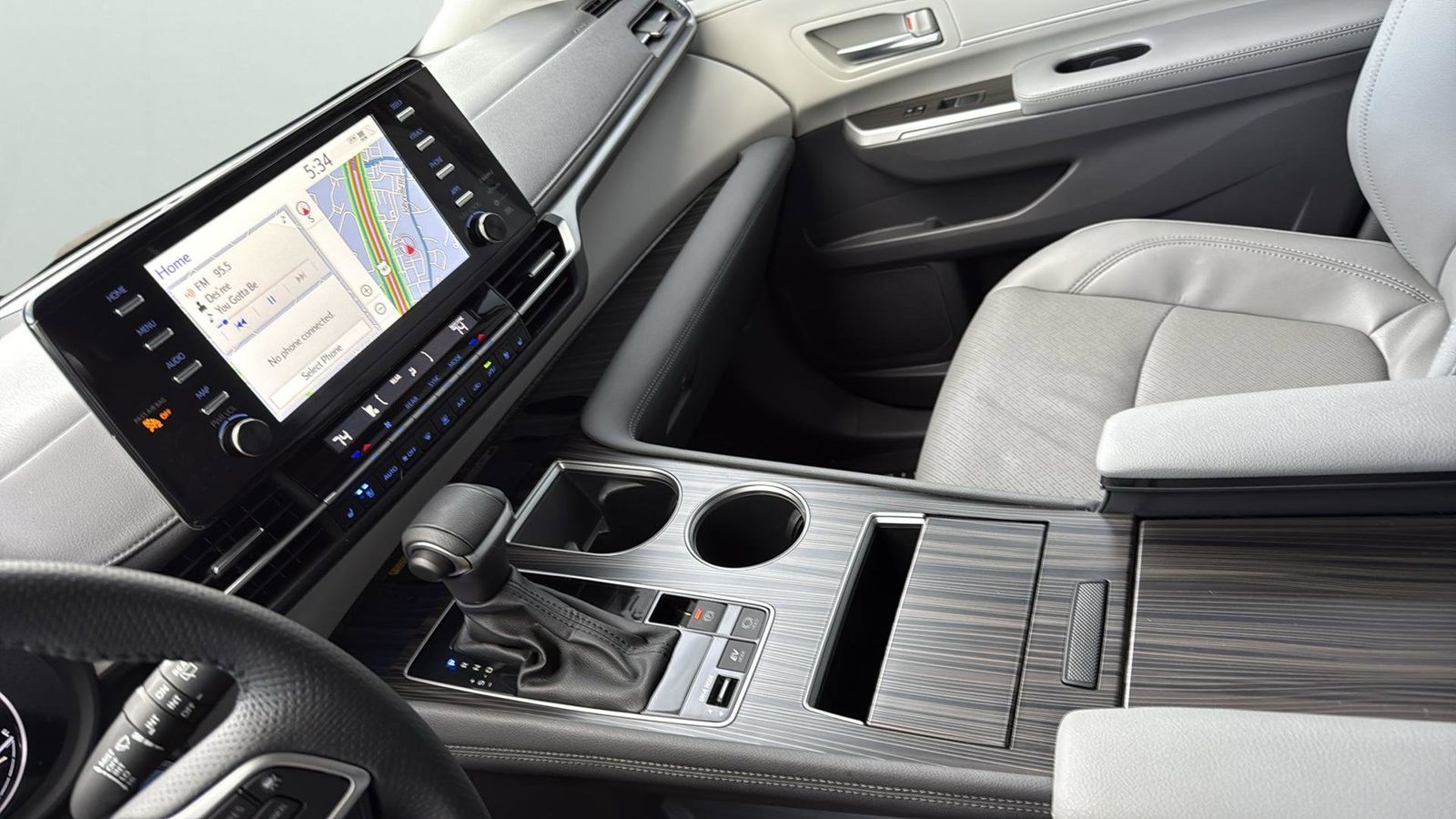 Used Car 2024 Toyota Sienna  Limited For Sale Under $60,000 In Austin, Texas