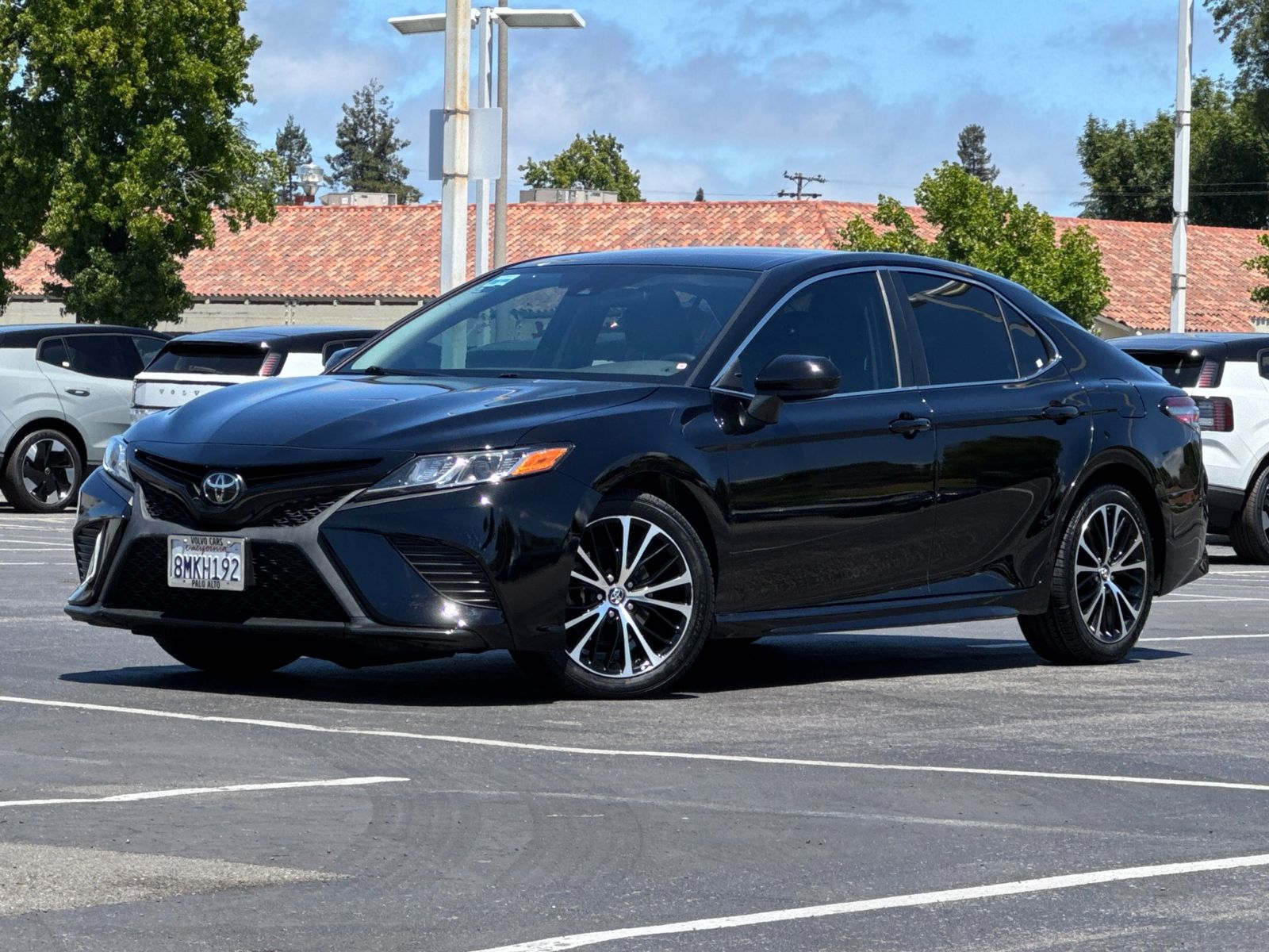 2019 Toyota Camry SE FWD