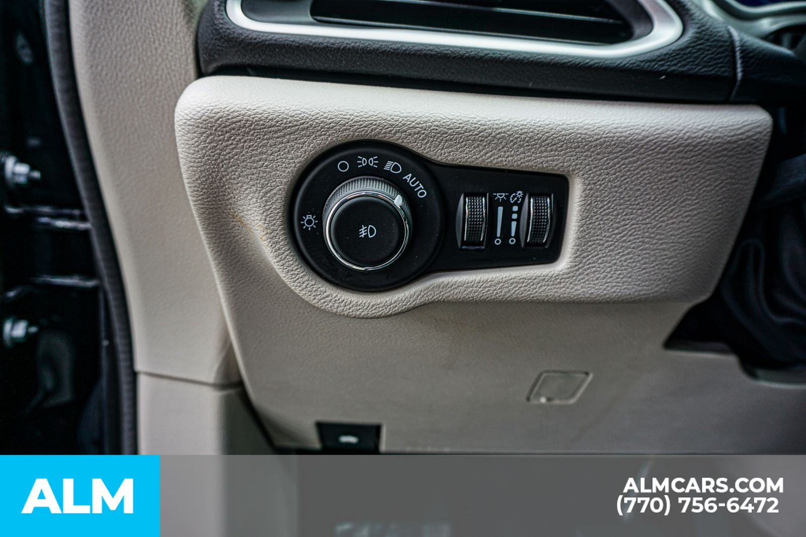 Used 2024 Black Chrysler Touring L image 36
