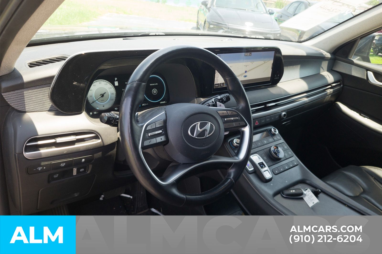 Used 2023 Graphite Hyundai Limited image 16