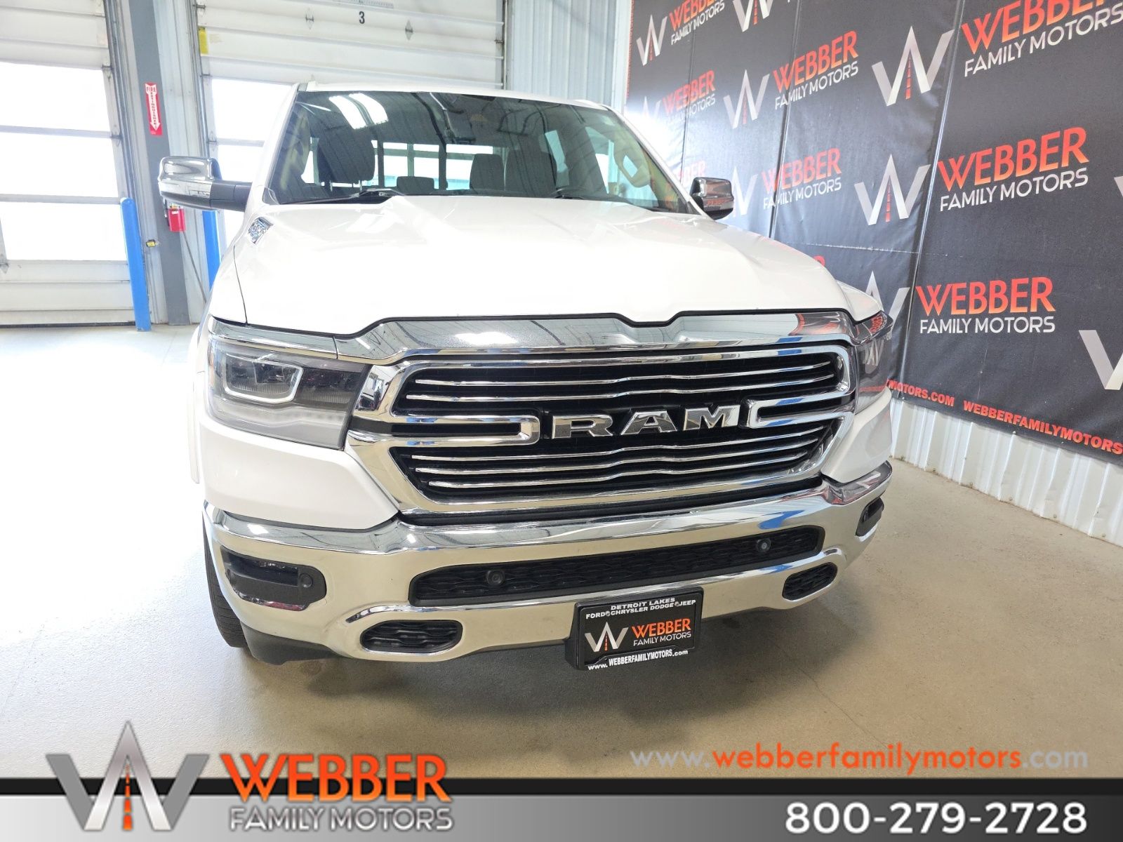 View vehicle photo 4
