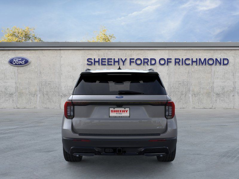 New 2026 Carbonized Gray Metallic Ford ST-Line image 6