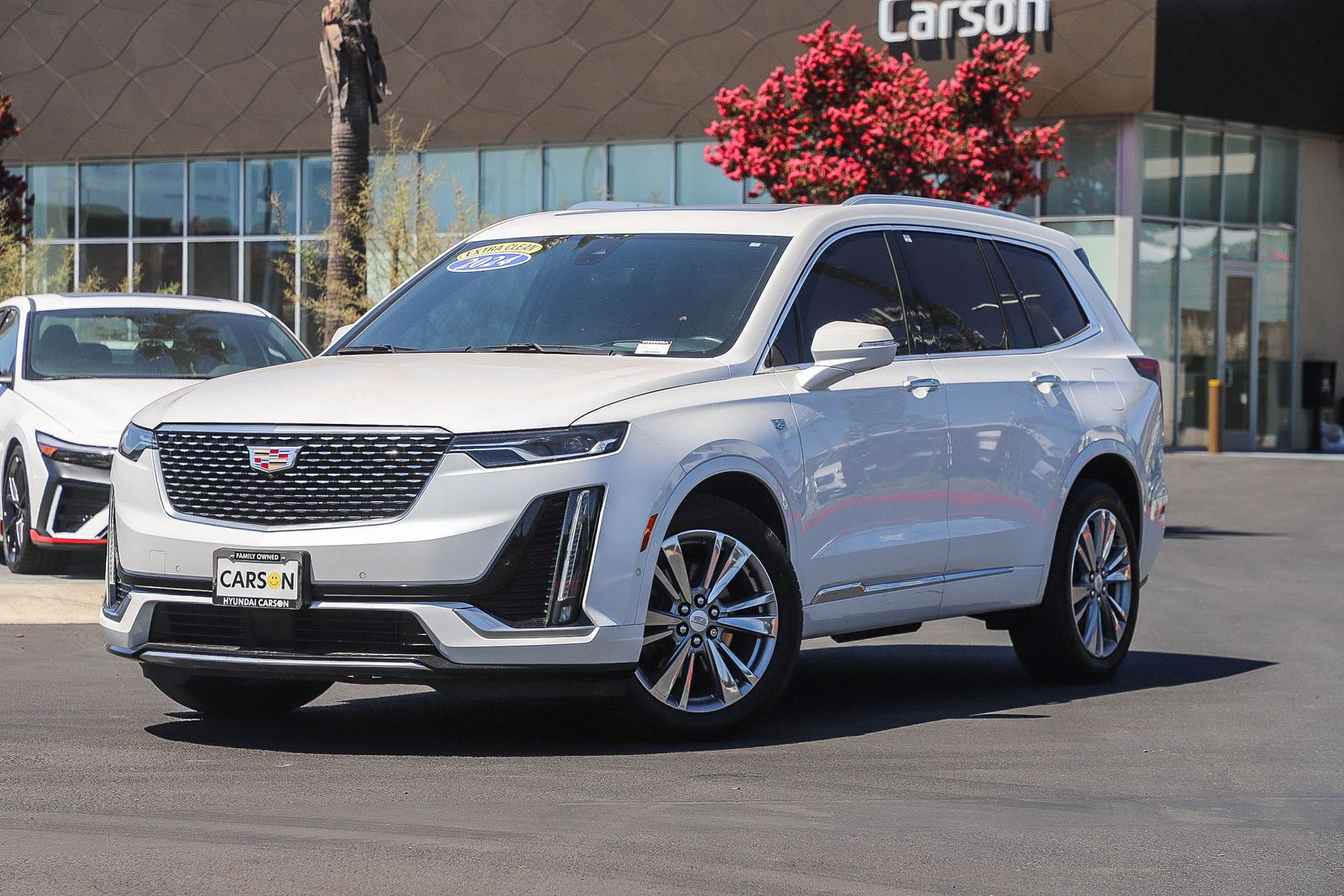 Crystal White Tricoat 2024 Cadillac XT6 SUV / Crossover Front-Wheel Drive 9-Speed Automatic