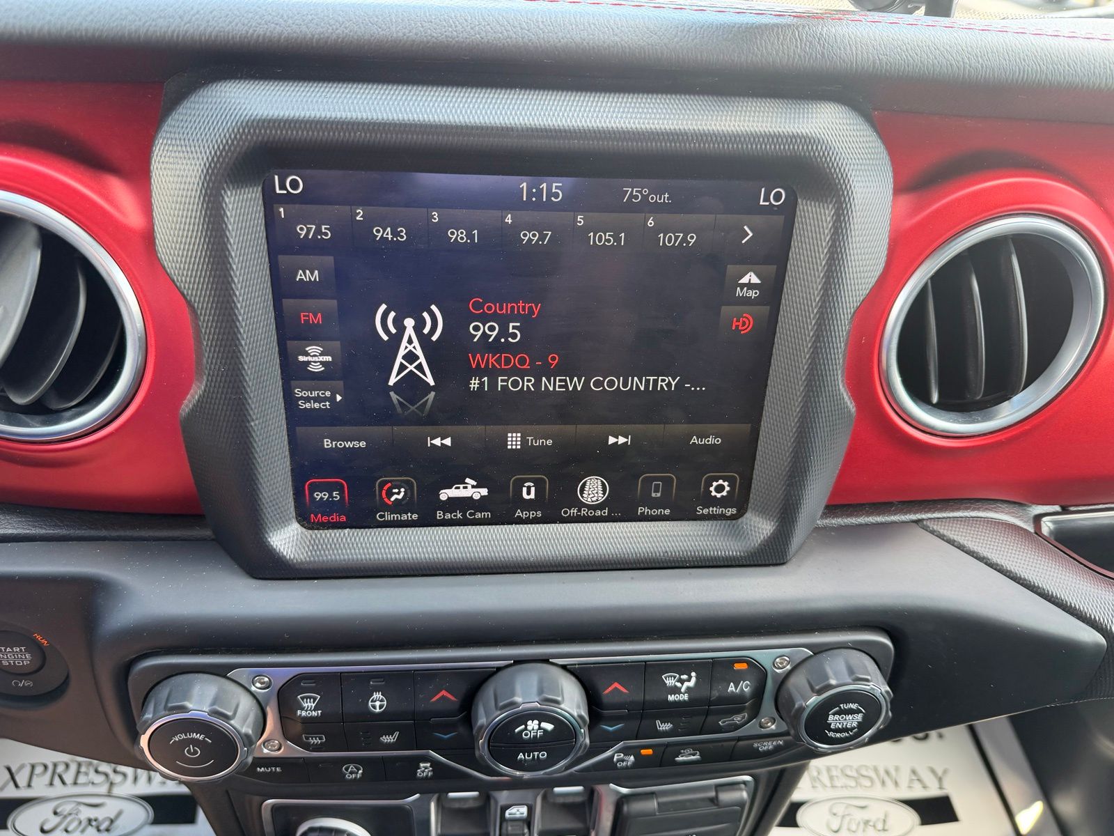 2021 Jeep Gladiator image 19