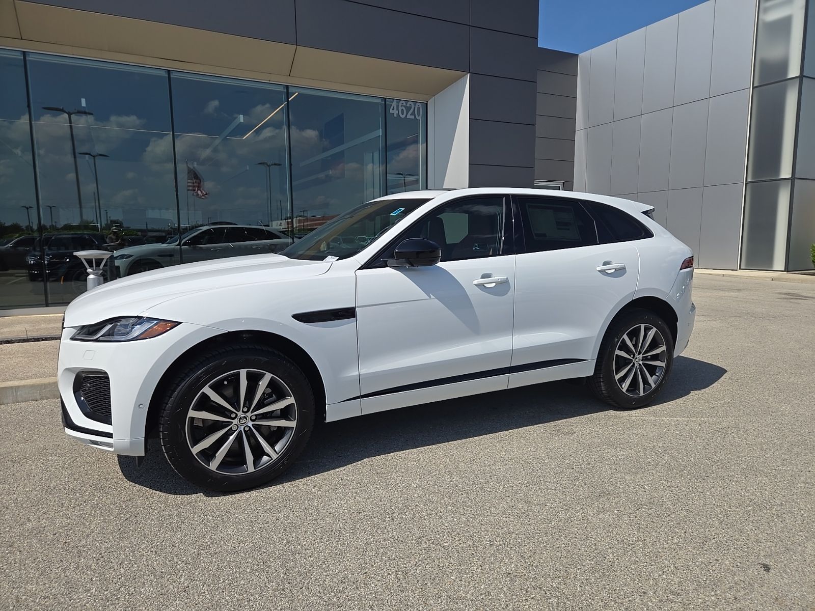 Fuji White 2026 Jaguar F-PACE SUV / Crossover All-Wheel Drive 8-Speed Automatic