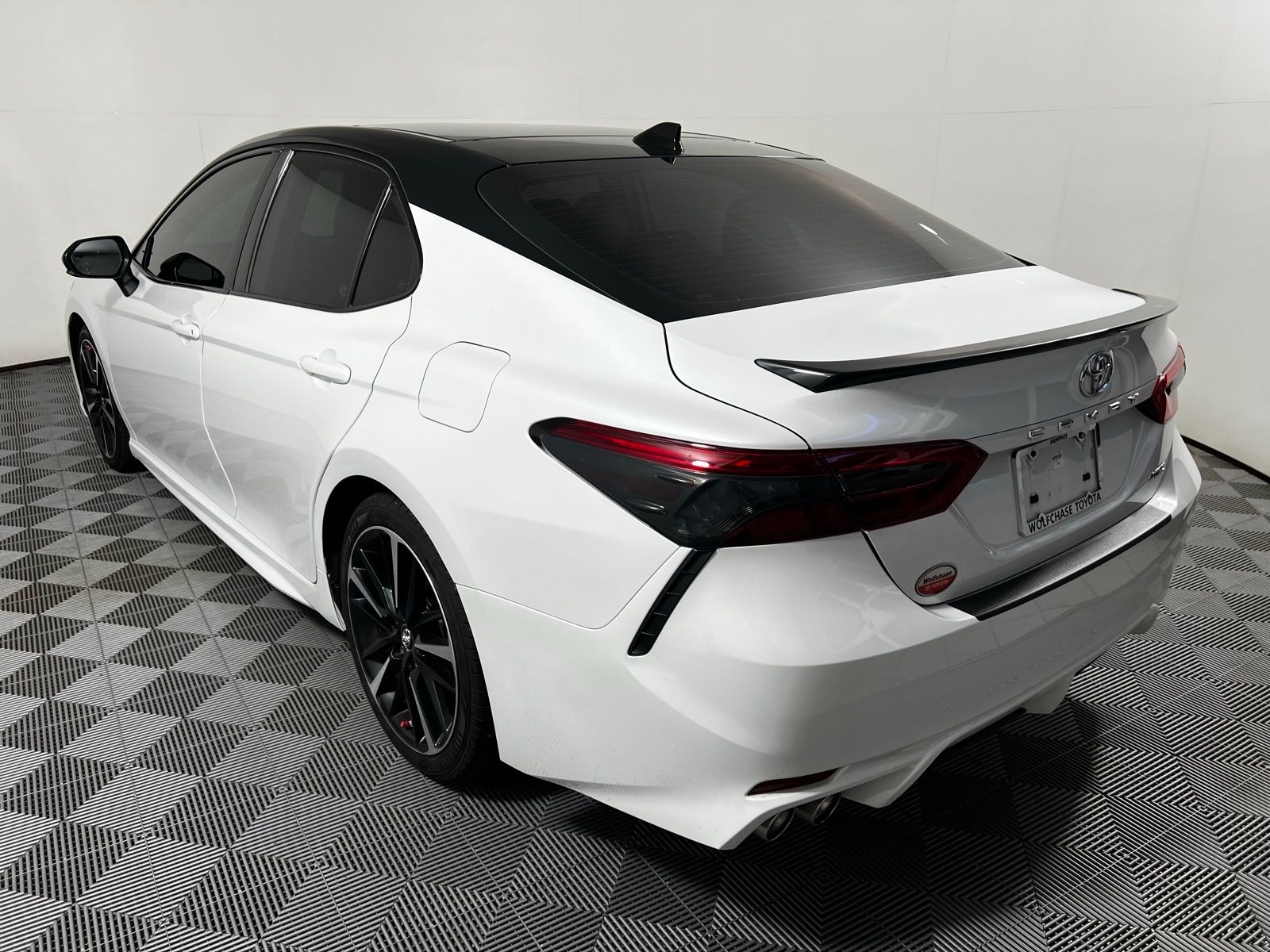 Thumbnail: 2019 Toyota Camry - 7