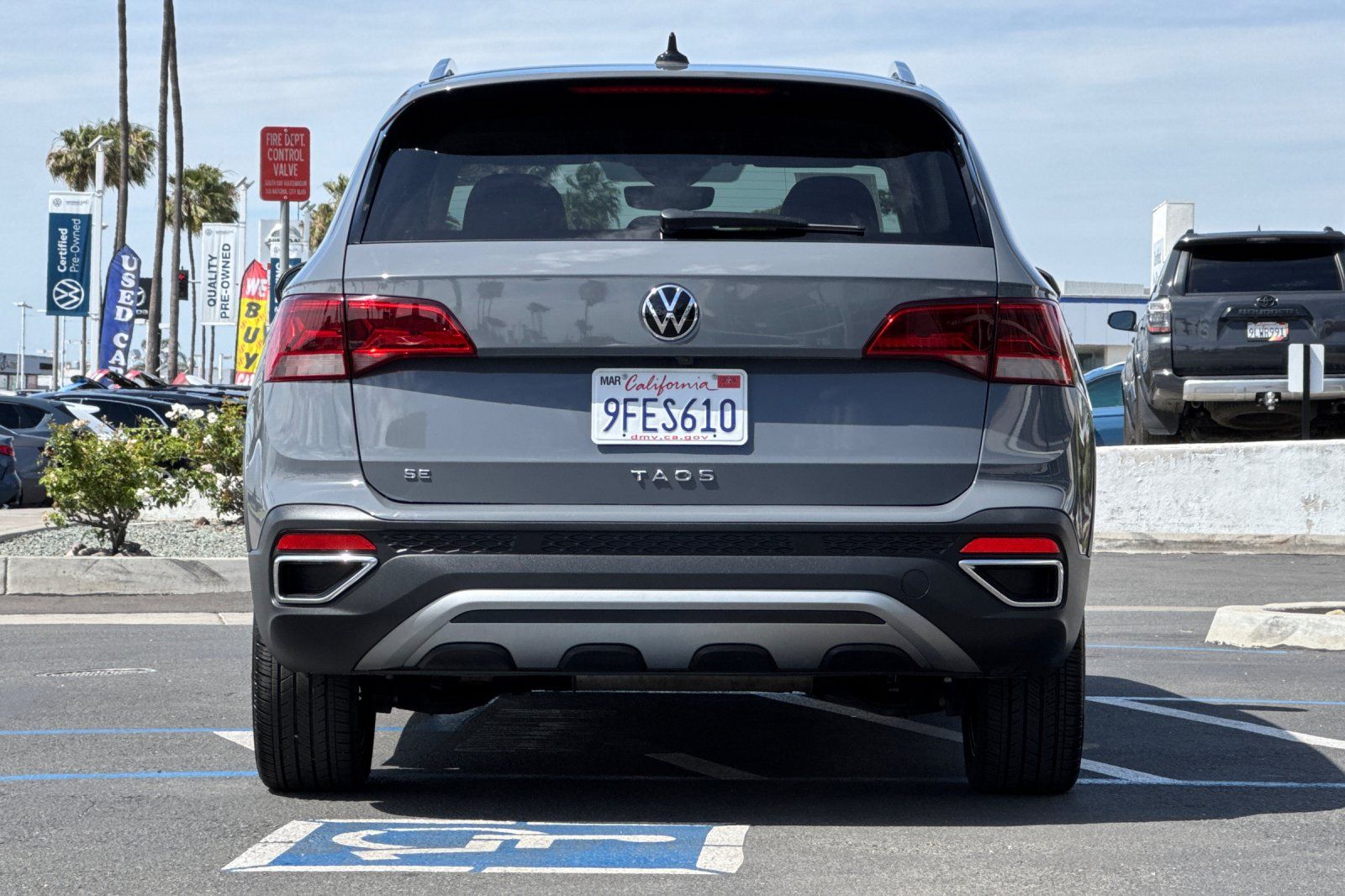 View vehicle photo 5