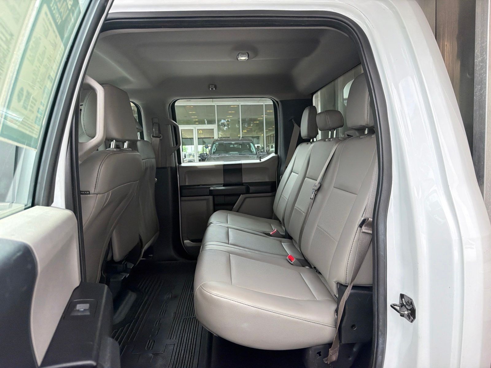 Used 2017 Oxford White Ford XL image 5