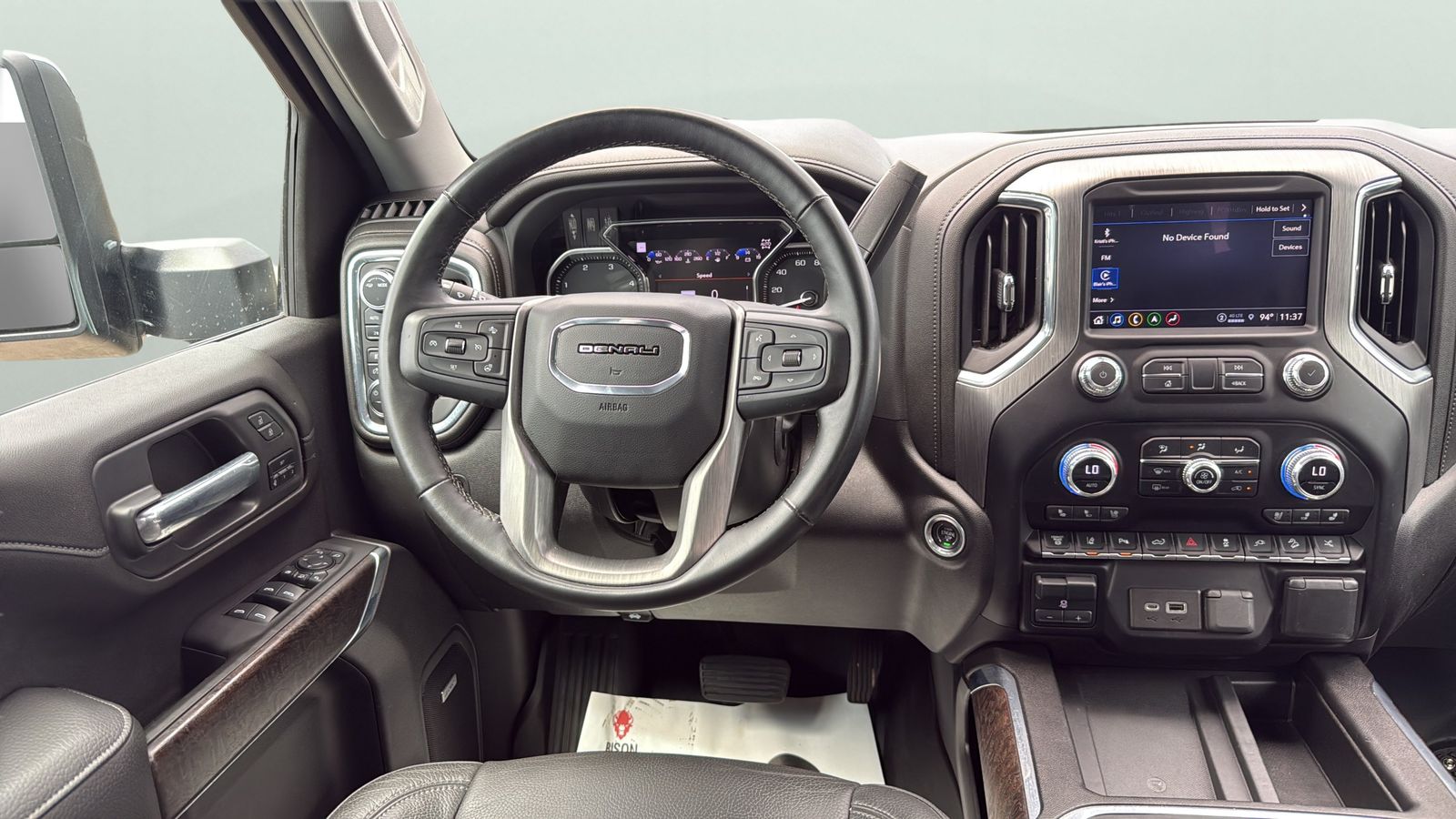Used 2023 Green GMC Denali image 12