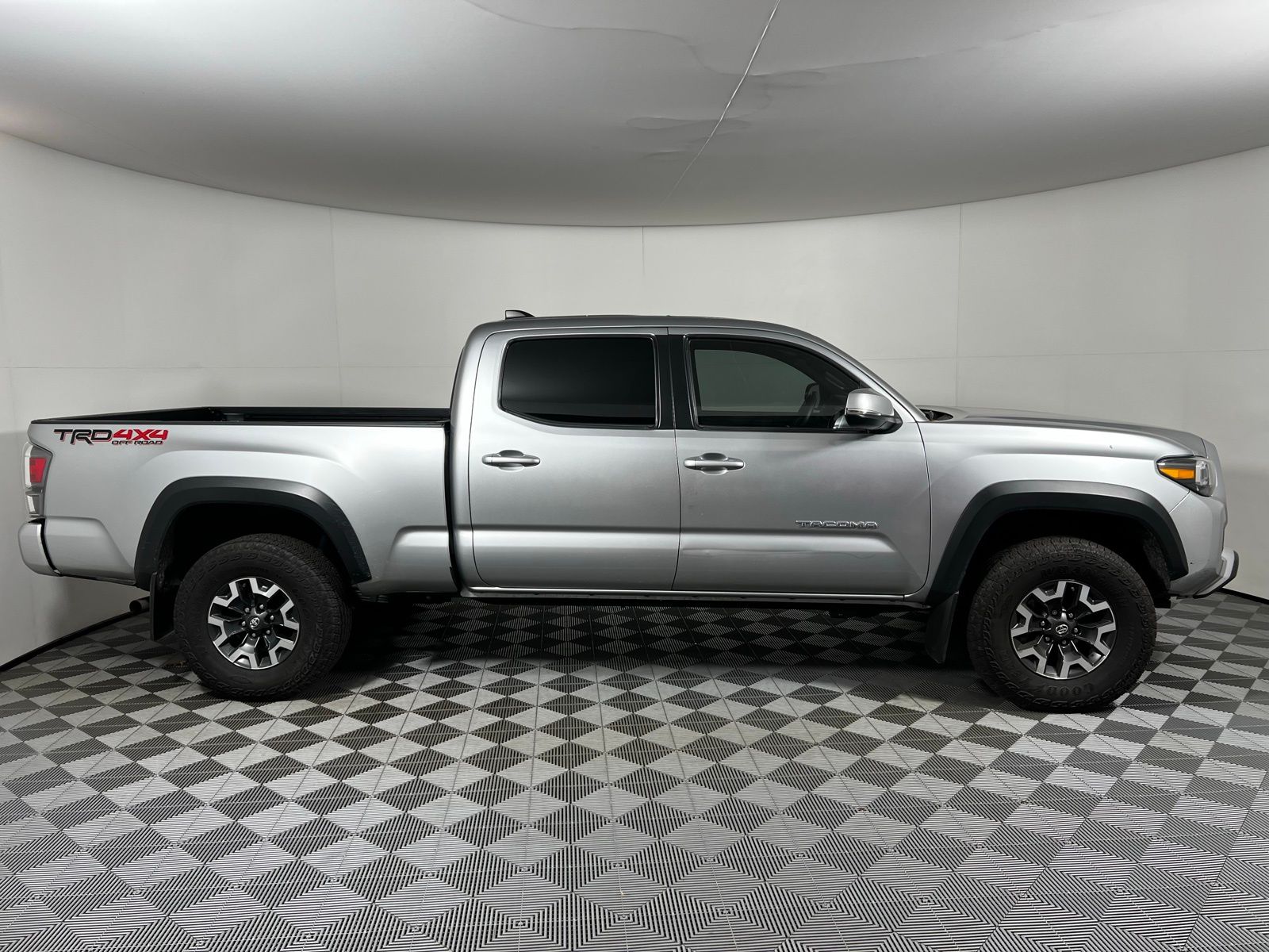 Thumbnail: 2022 Toyota Tacoma - 4