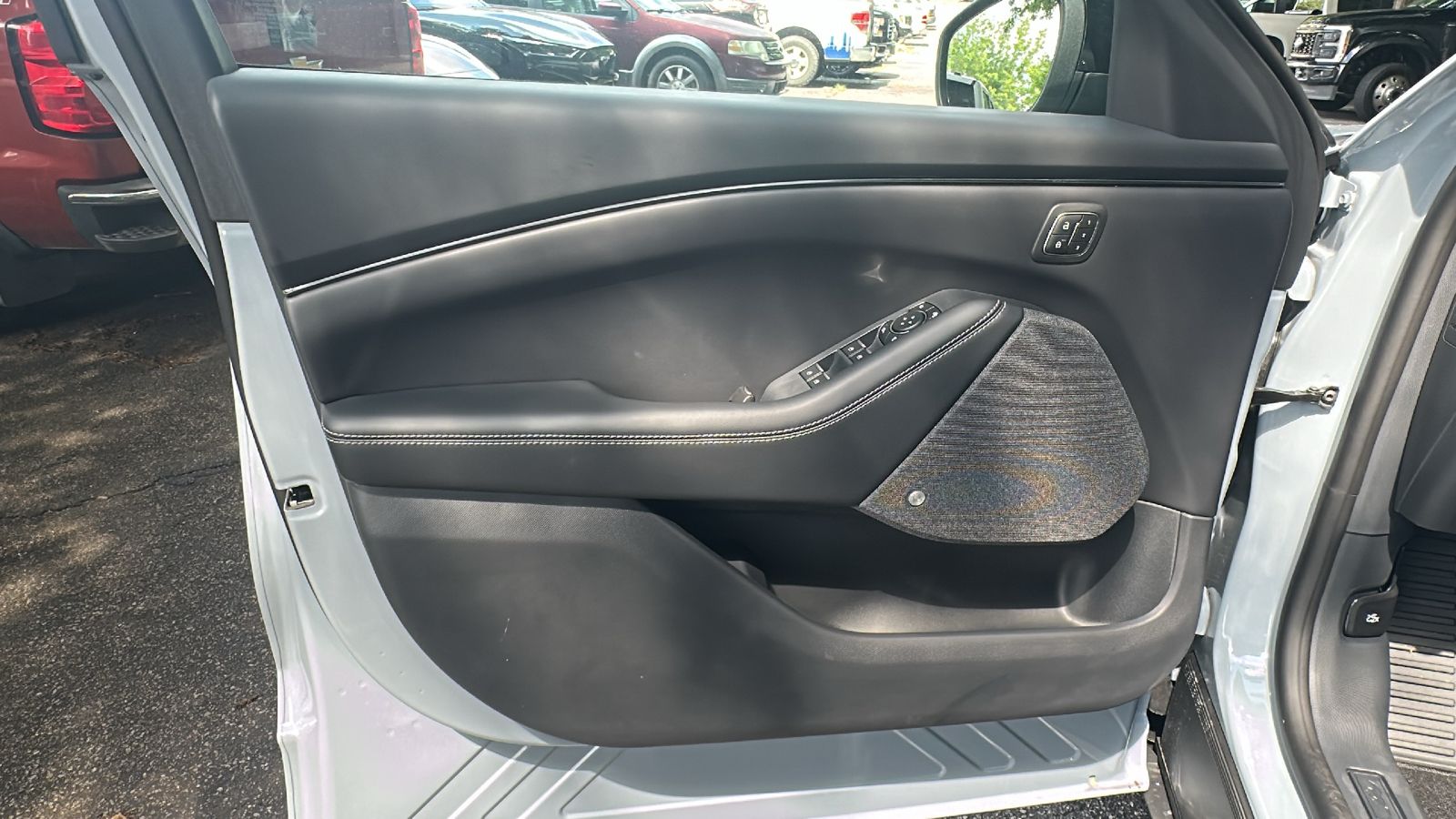 New 2026 Glacier Gray Metallic Tri-coat Ford Premium image 11