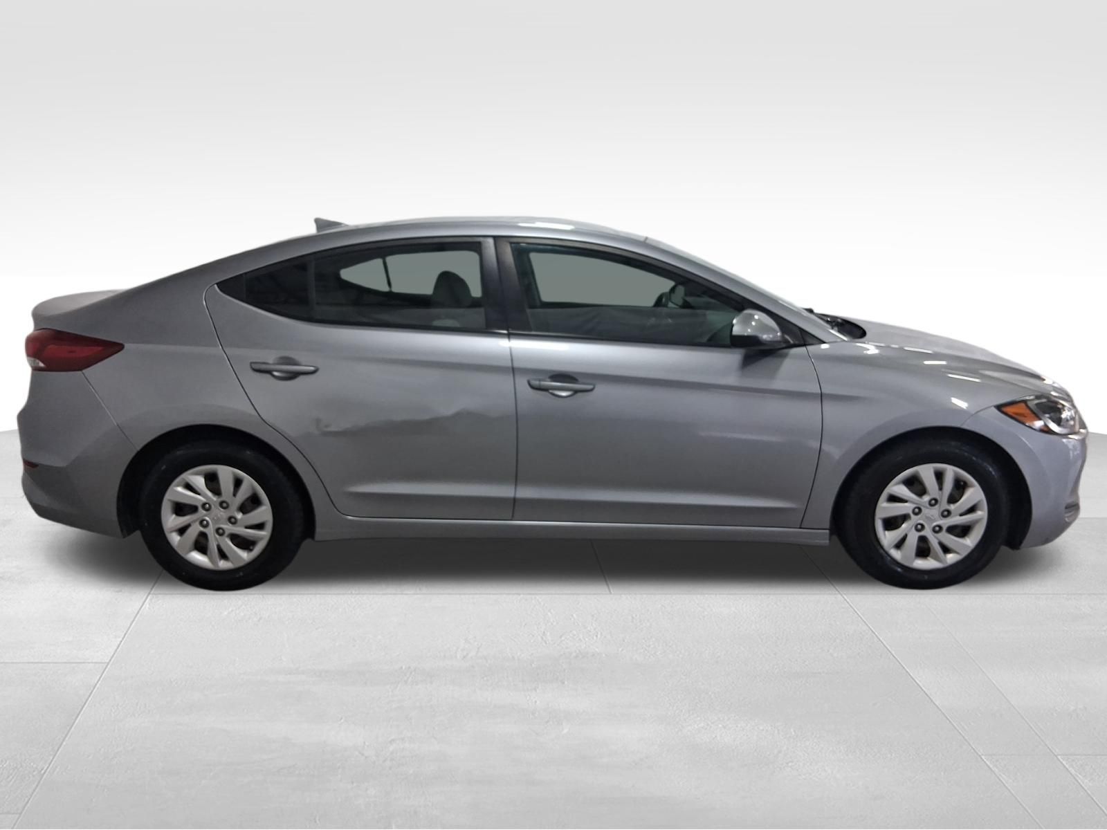 Used Car 2017 Hyundai Elantra  Se For Sale Under $10,000 In Austin, Texas