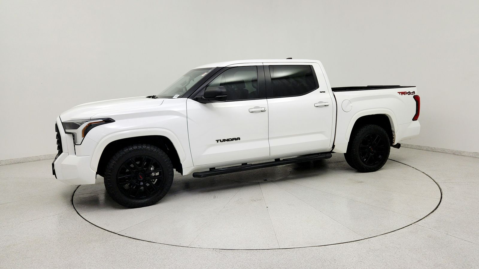 Used 2024 White Toyota SR5 image 3