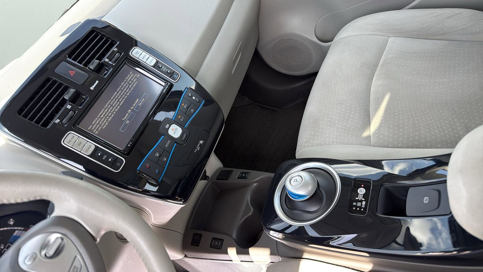 Used Car 2011 Nissan Leaf  Sl For Sale Under $10,000 In Austin, Texas