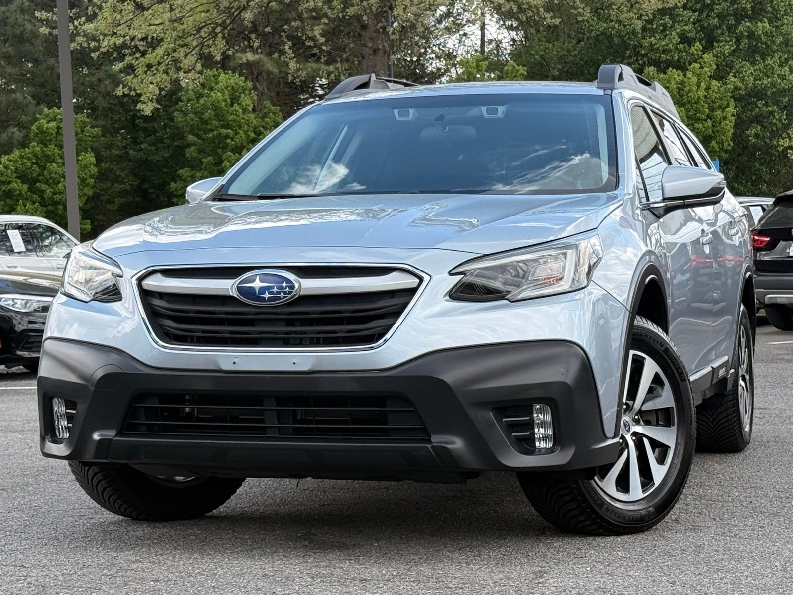 Ice Silver Metallic 2020 Subaru Outback Premium AWD SUV / Crossover All-Wheel Drive Continuously Variable Transmission