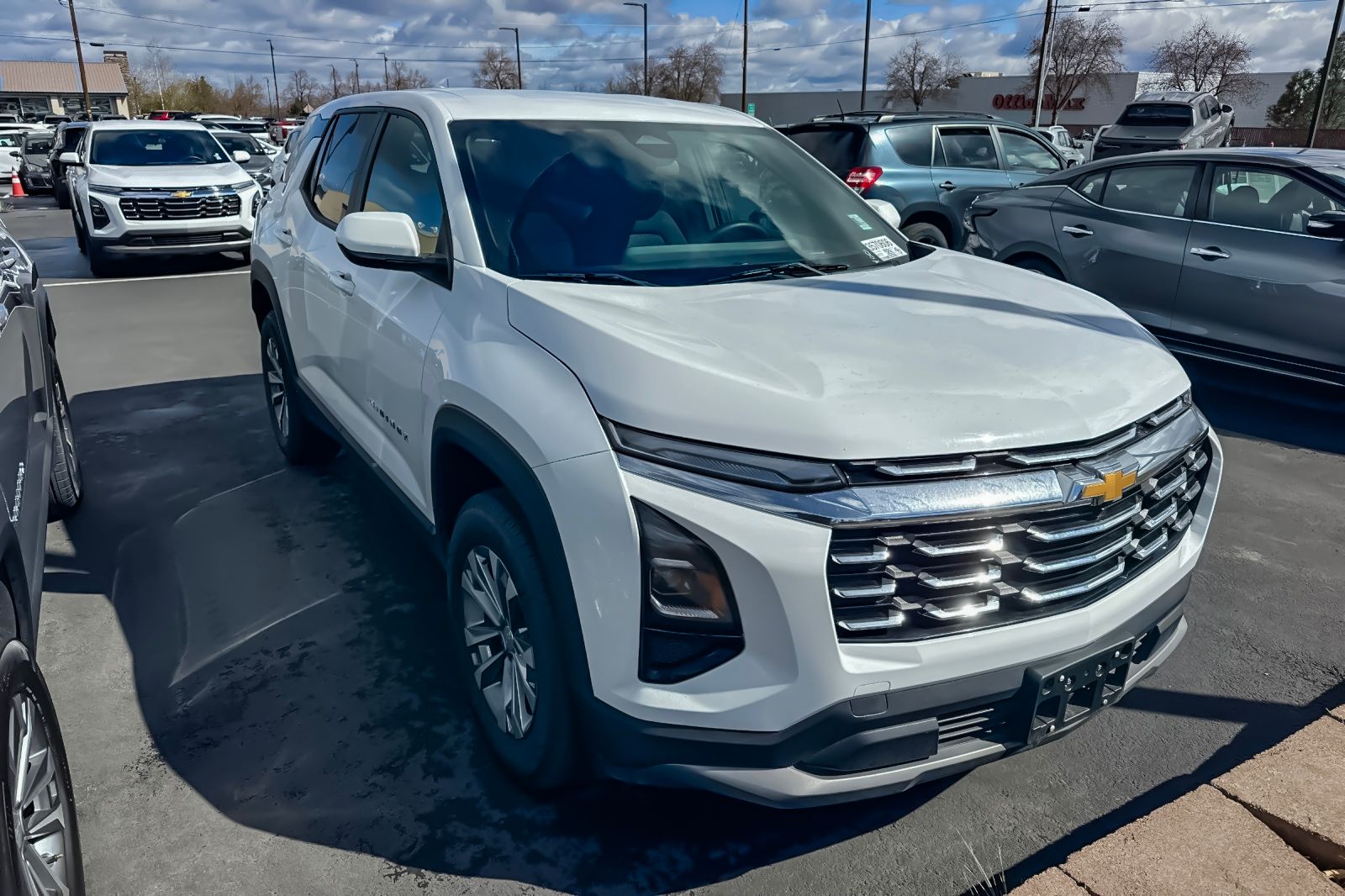 View vehicle photo 2