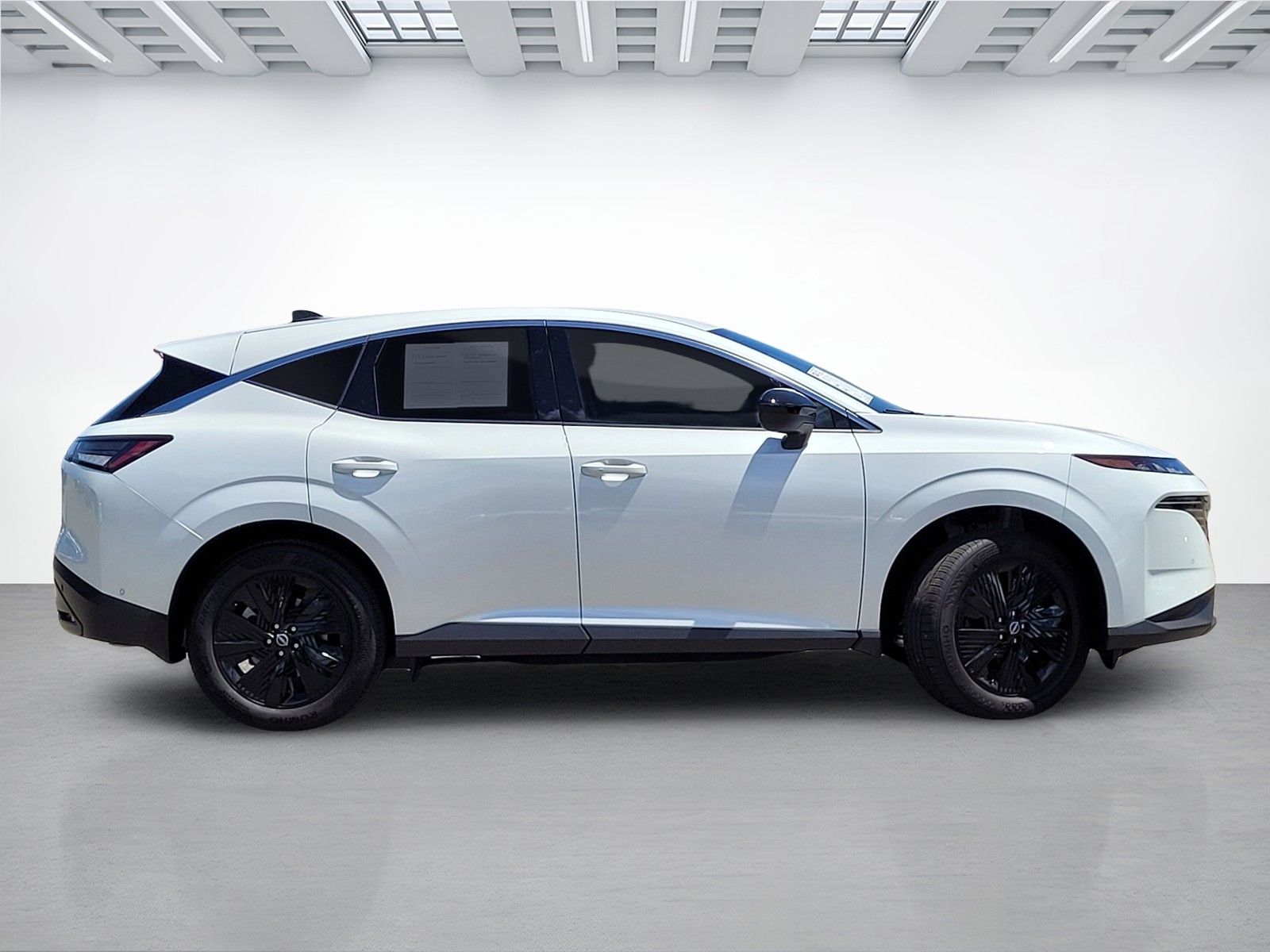 2025 Nissan Murano SV - Photo 11