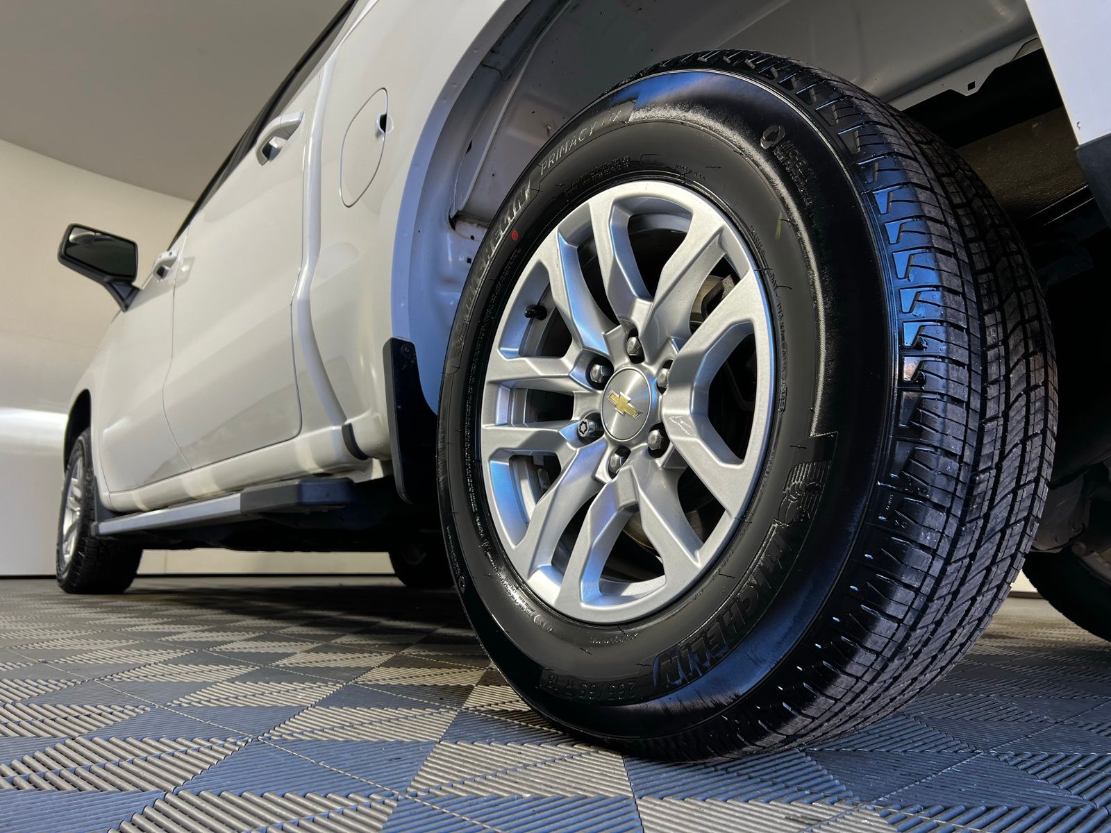 Thumbnail: 2020 Chevrolet Silverado 1500 - 26