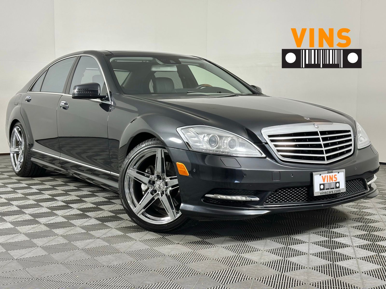 2011 Mercedes-Benz S-Class S550 4MATIC's photo