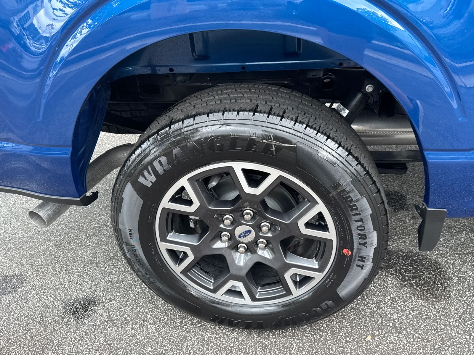 2025 Ford F-150 STX photo 16