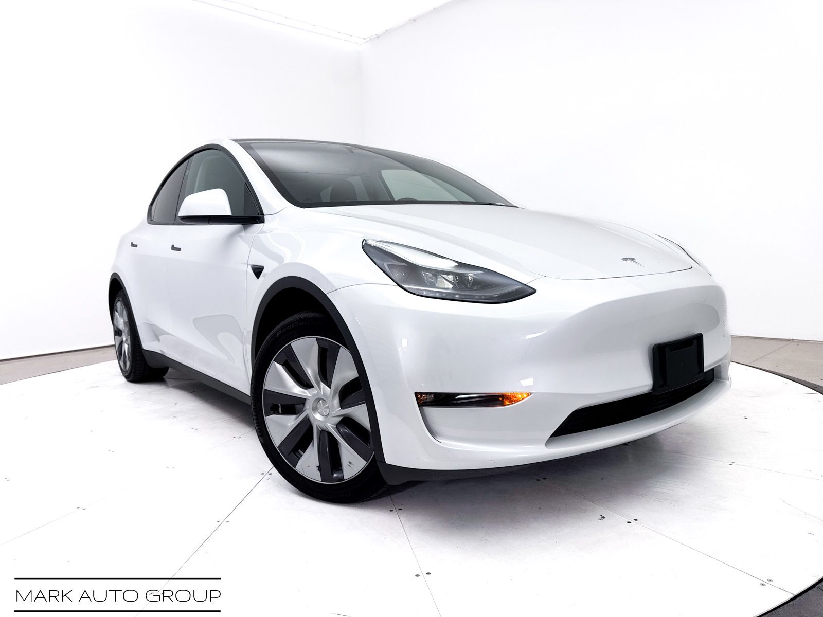 2024 Tesla Model Y Long Range Dual Motor All-Wheel Drive's photo