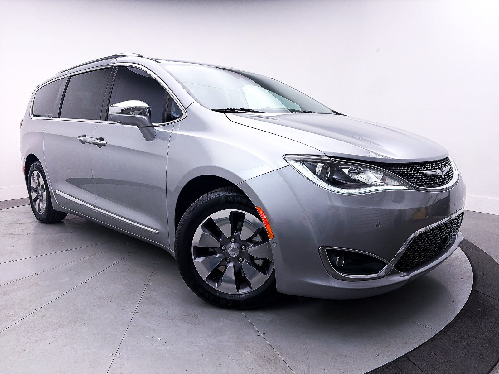 2020 Chrysler Pacifica Hybrid Limited
